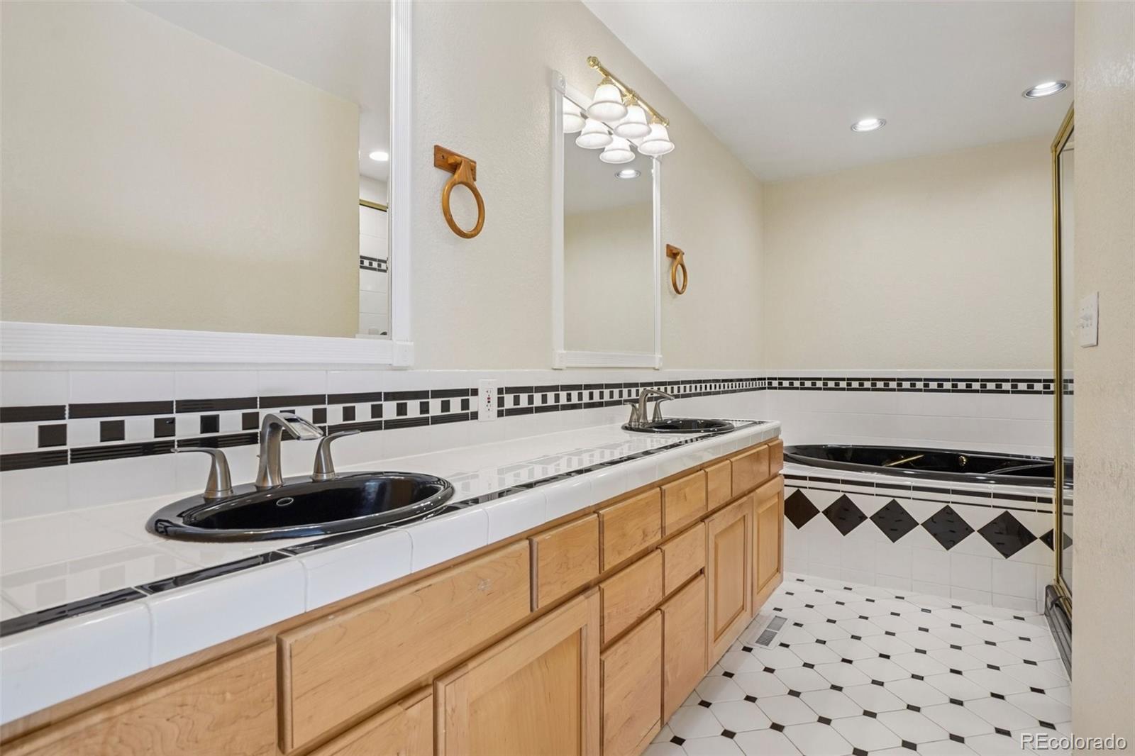 MLS Image #17 for 215  sunland street,louisville, Colorado