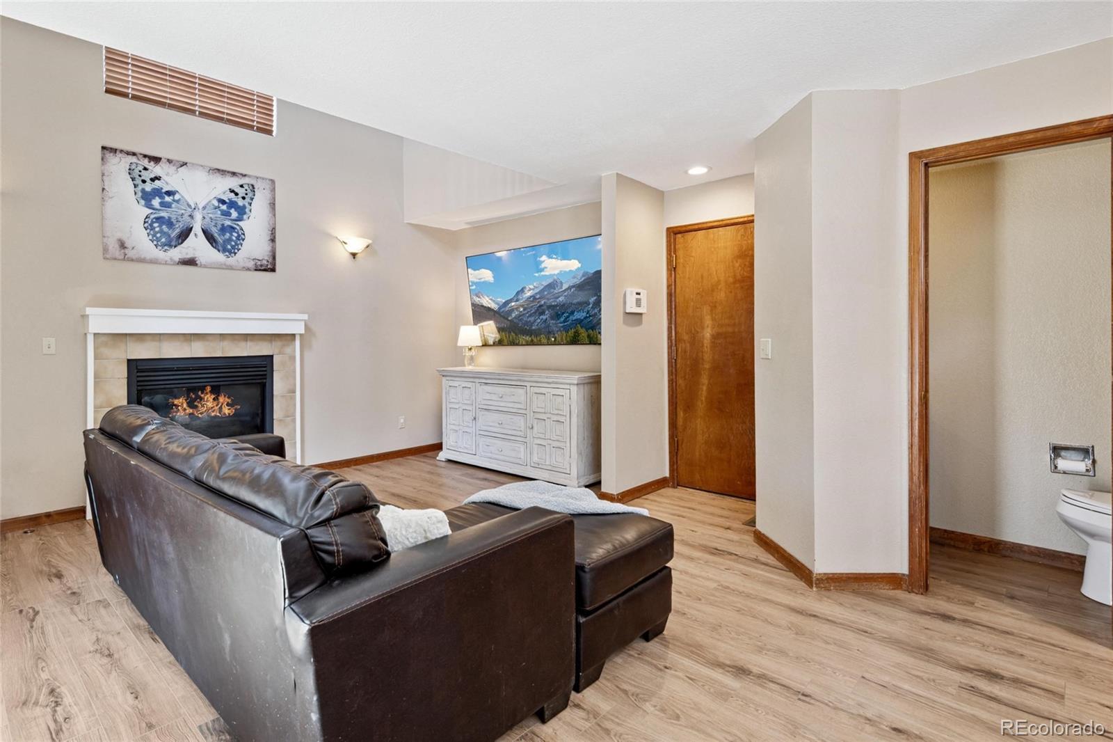 MLS Image #14 for 3838 s waco street,aurora, Colorado
