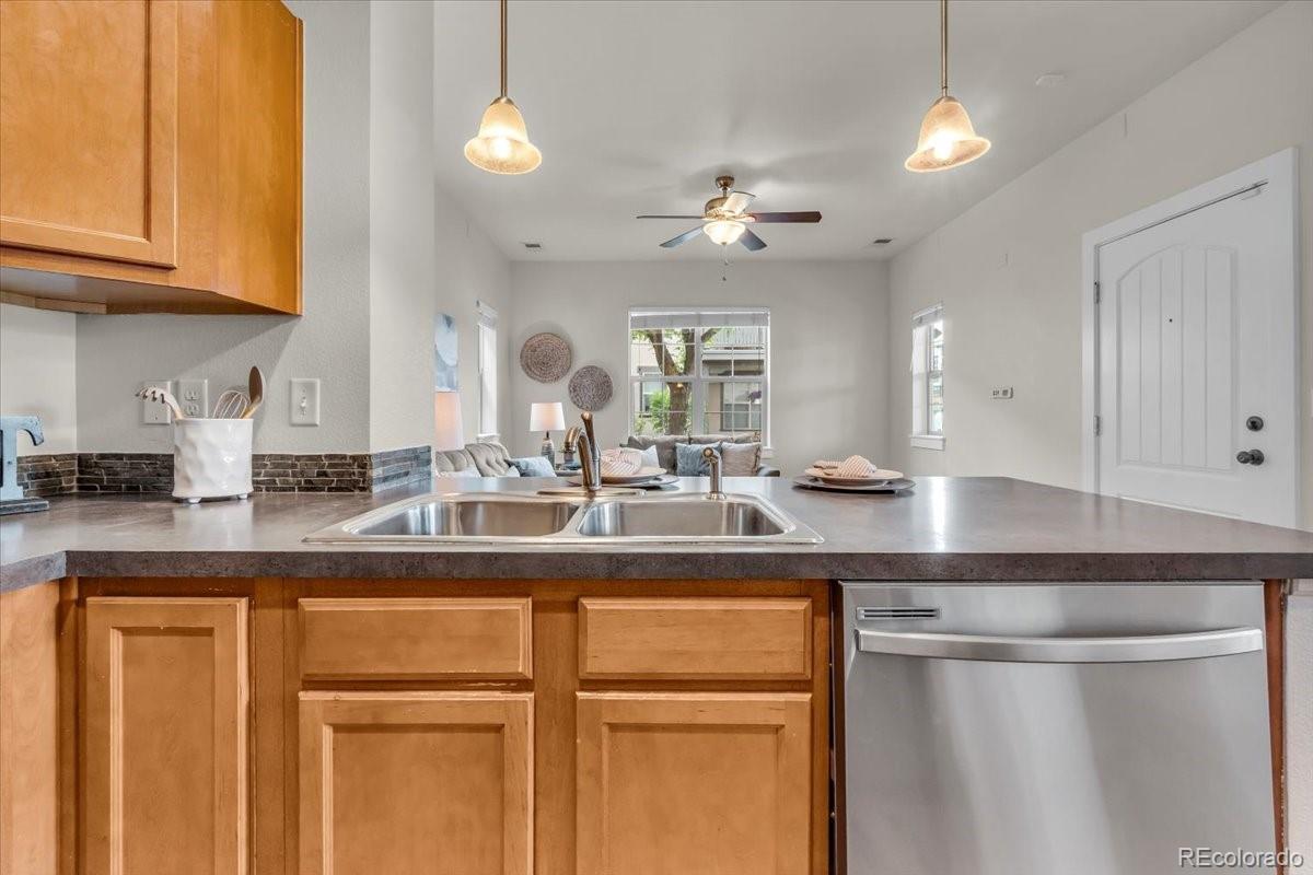 MLS Image #18 for 3372  central park boulevard,denver, Colorado