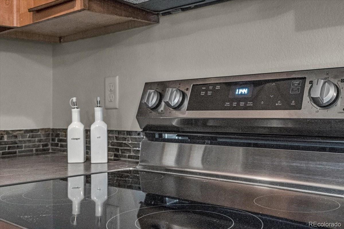 MLS Image #19 for 3372  central park boulevard,denver, Colorado