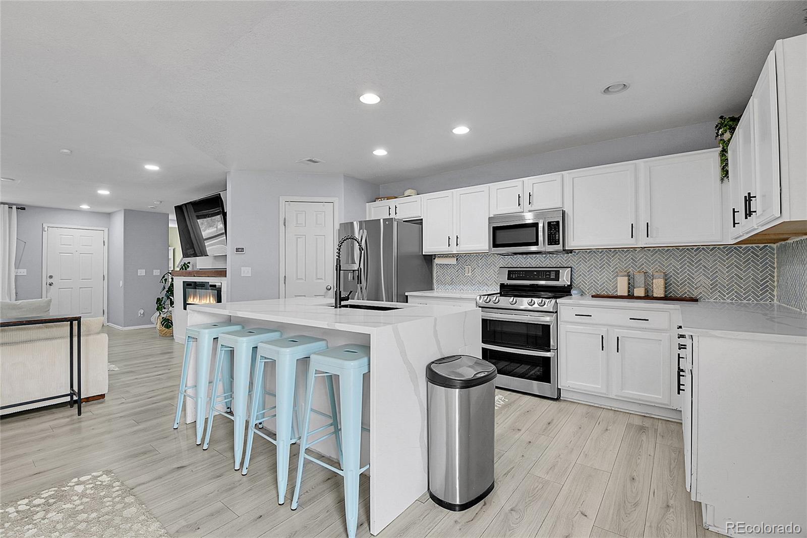 MLS Image #12 for 5813  ceylon street,denver, Colorado