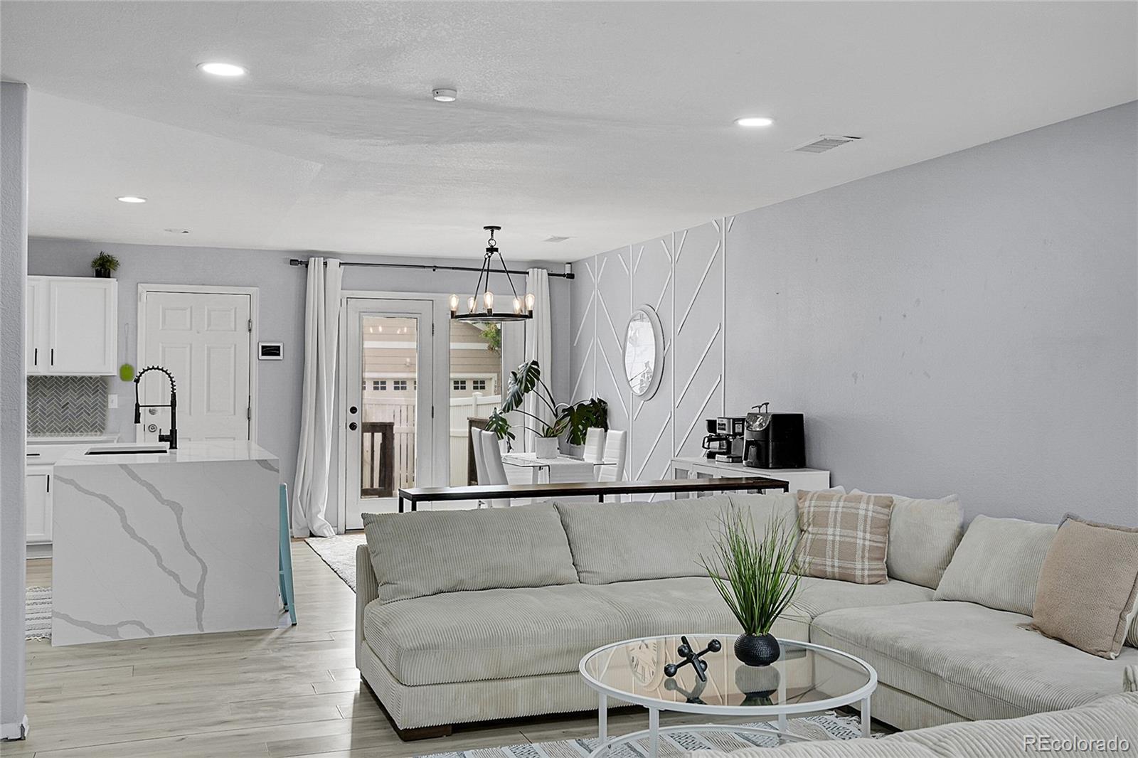 MLS Image #5 for 5813  ceylon street,denver, Colorado