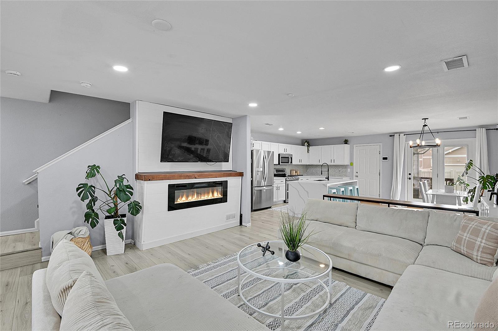 MLS Image #8 for 5813  ceylon street,denver, Colorado