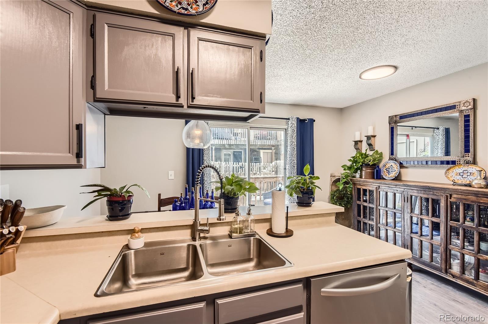 MLS Image #9 for 8252 s fillmore circle,centennial, Colorado