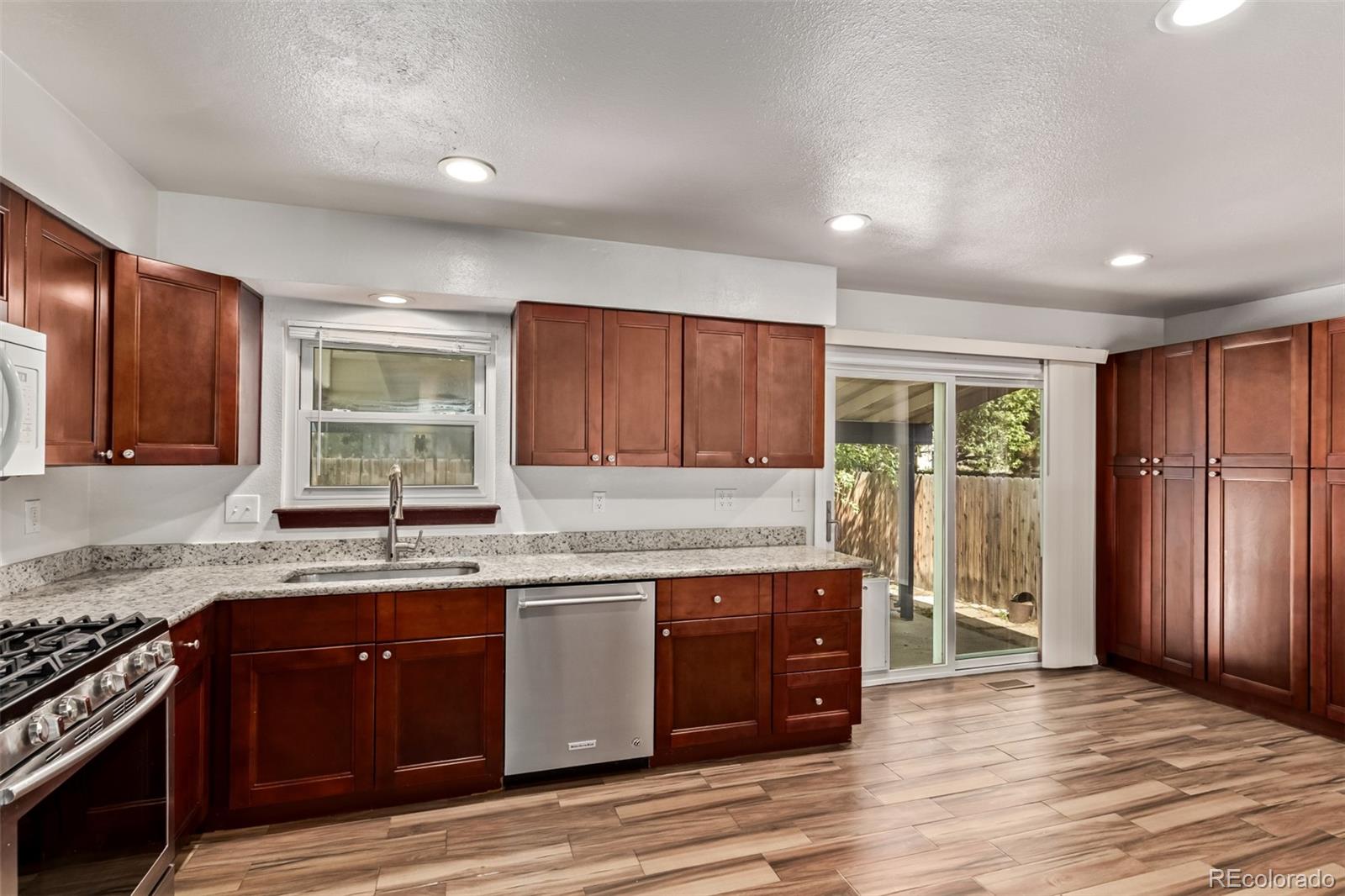 MLS Image #14 for 3735 s lewiston street,aurora, Colorado