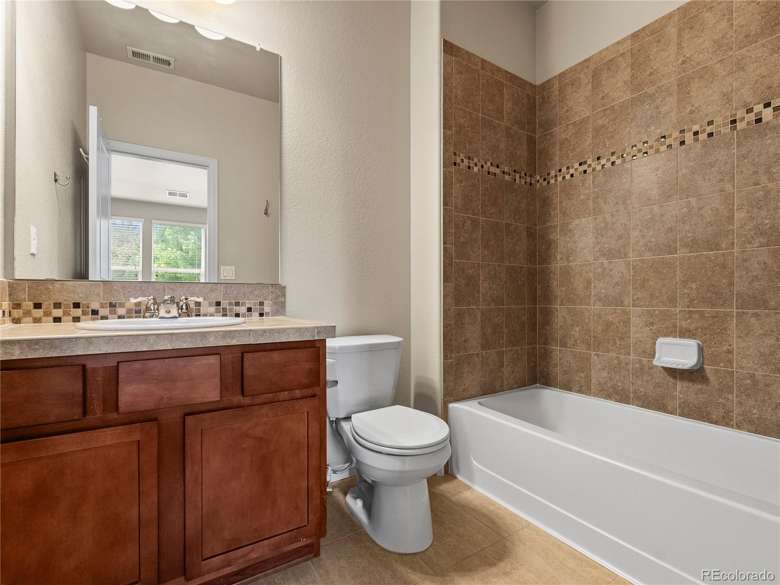 MLS Image #20 for 8983 e nichols place,centennial, Colorado