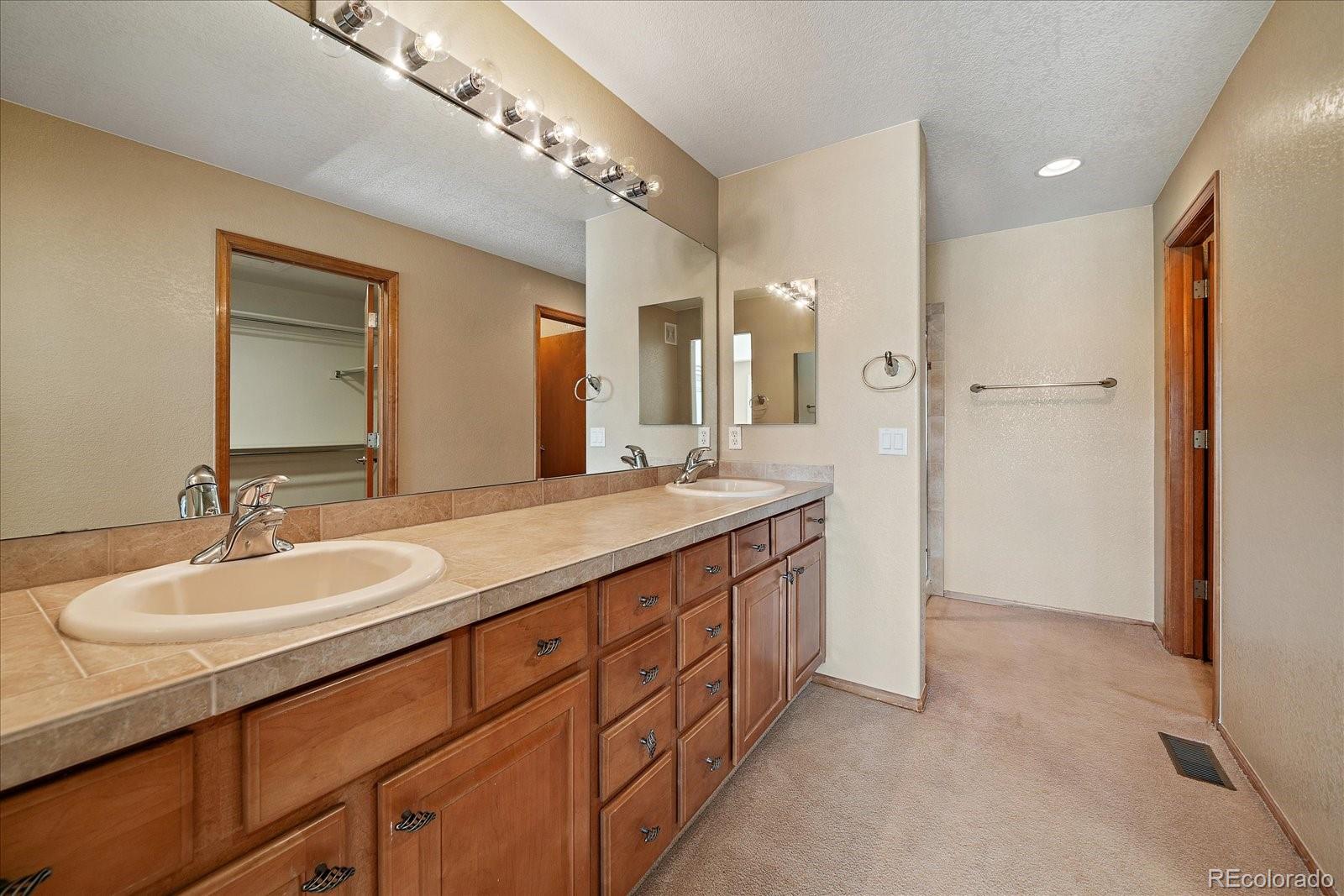 MLS Image #15 for 22023 e heritage parkway,aurora, Colorado