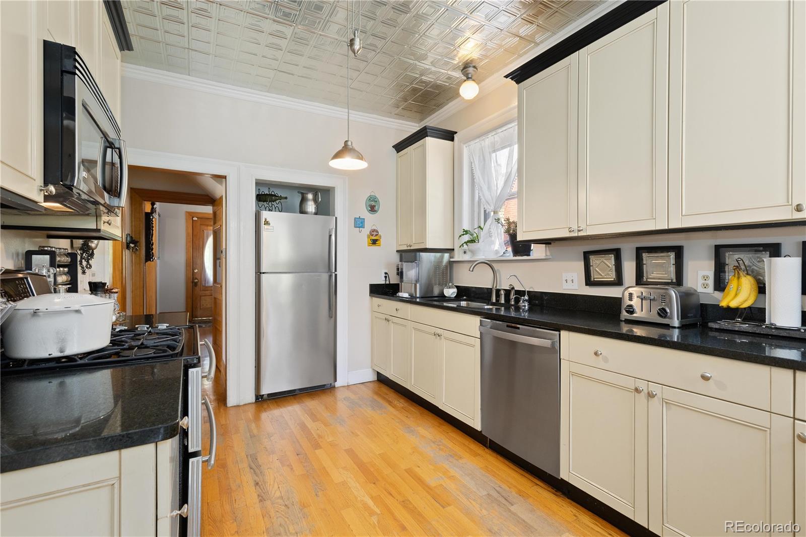 MLS Image #15 for 256  bannock street,denver, Colorado