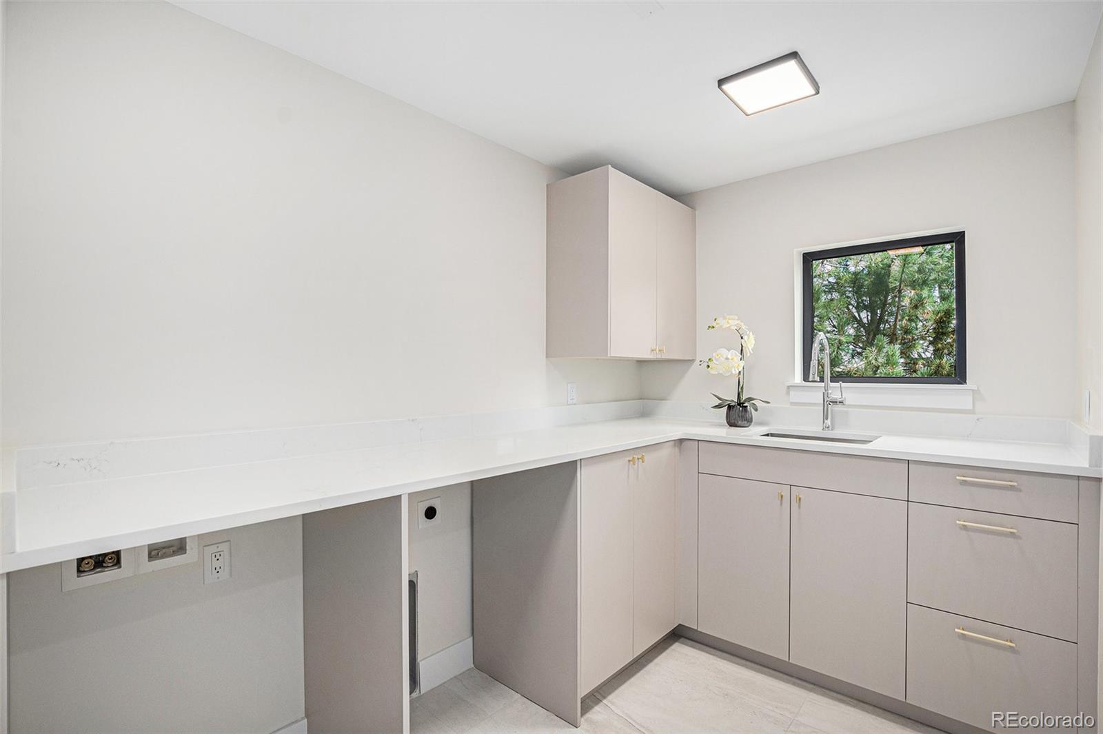 MLS Image #22 for 127 s humboldt street,denver, Colorado