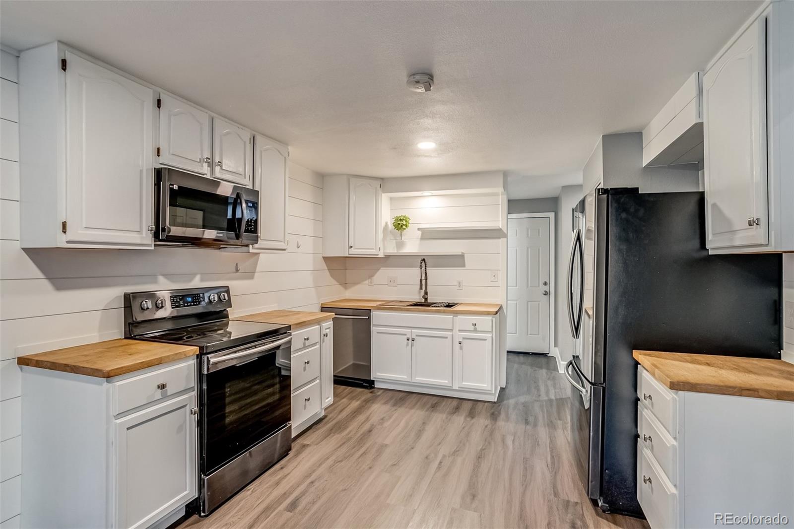 MLS Image #5 for 2980 s parker court,aurora, Colorado