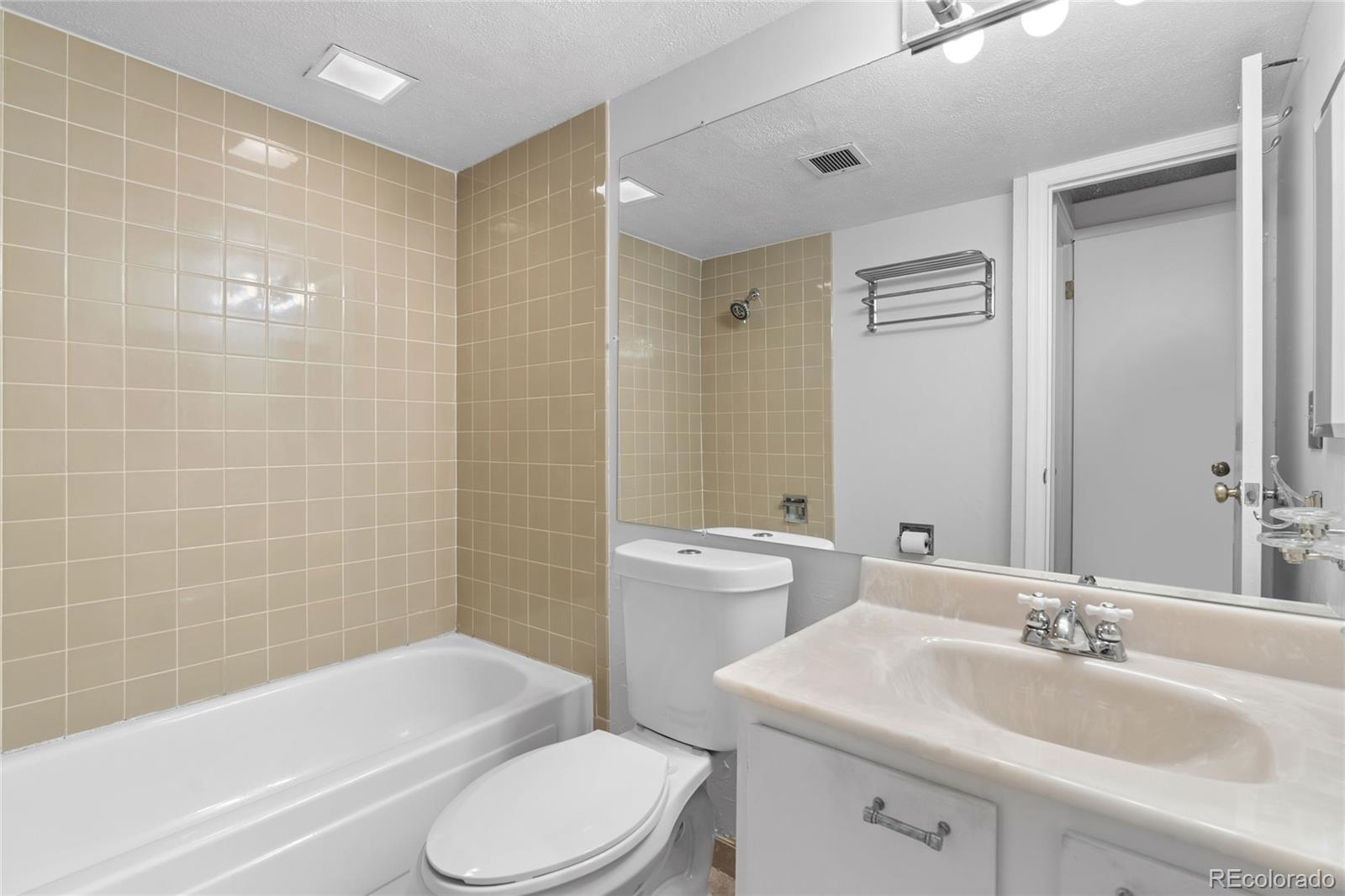 MLS Image #19 for 1265 n race street,denver, Colorado