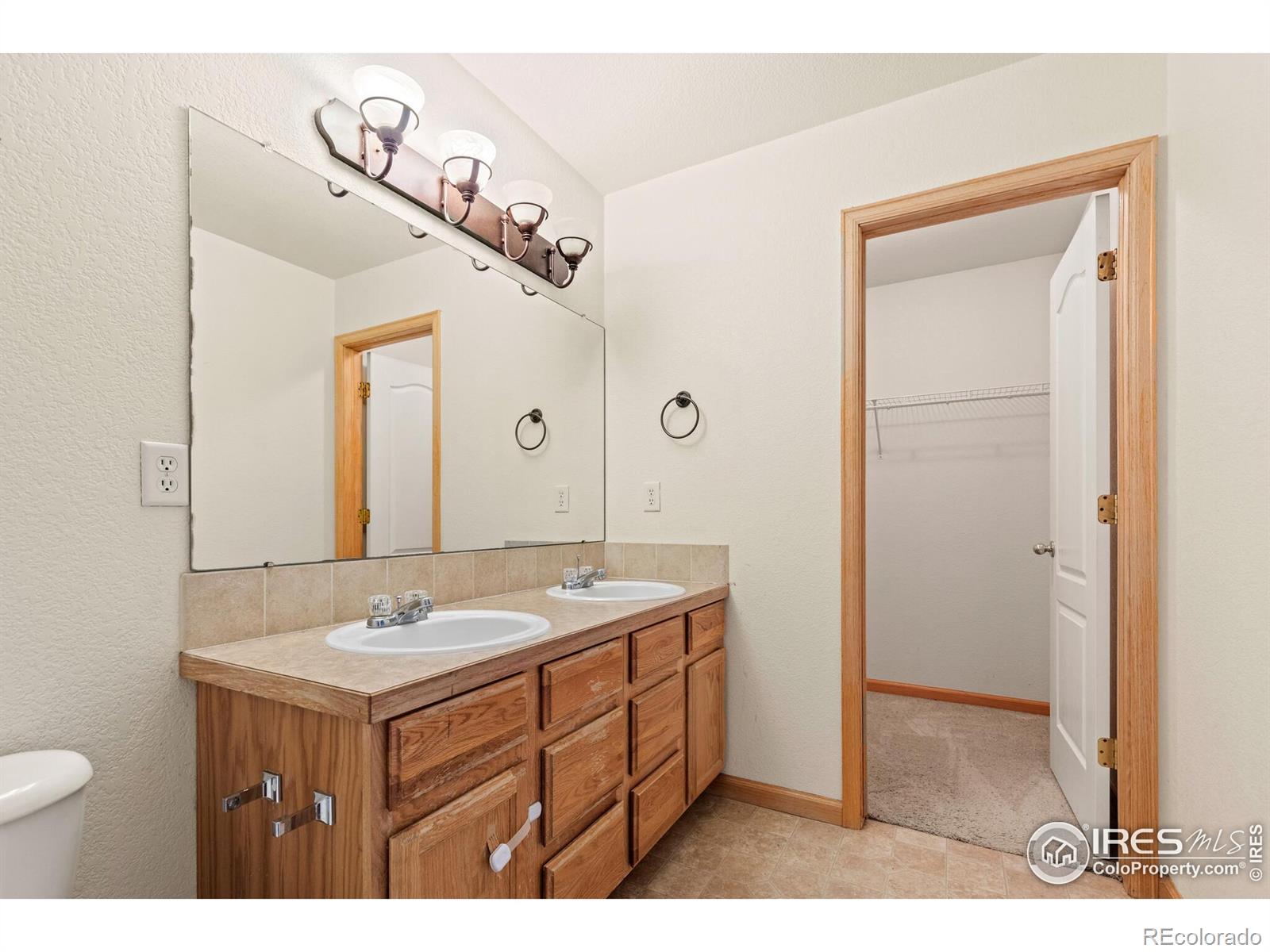 MLS Image #17 for 409  granite way,johnstown, Colorado