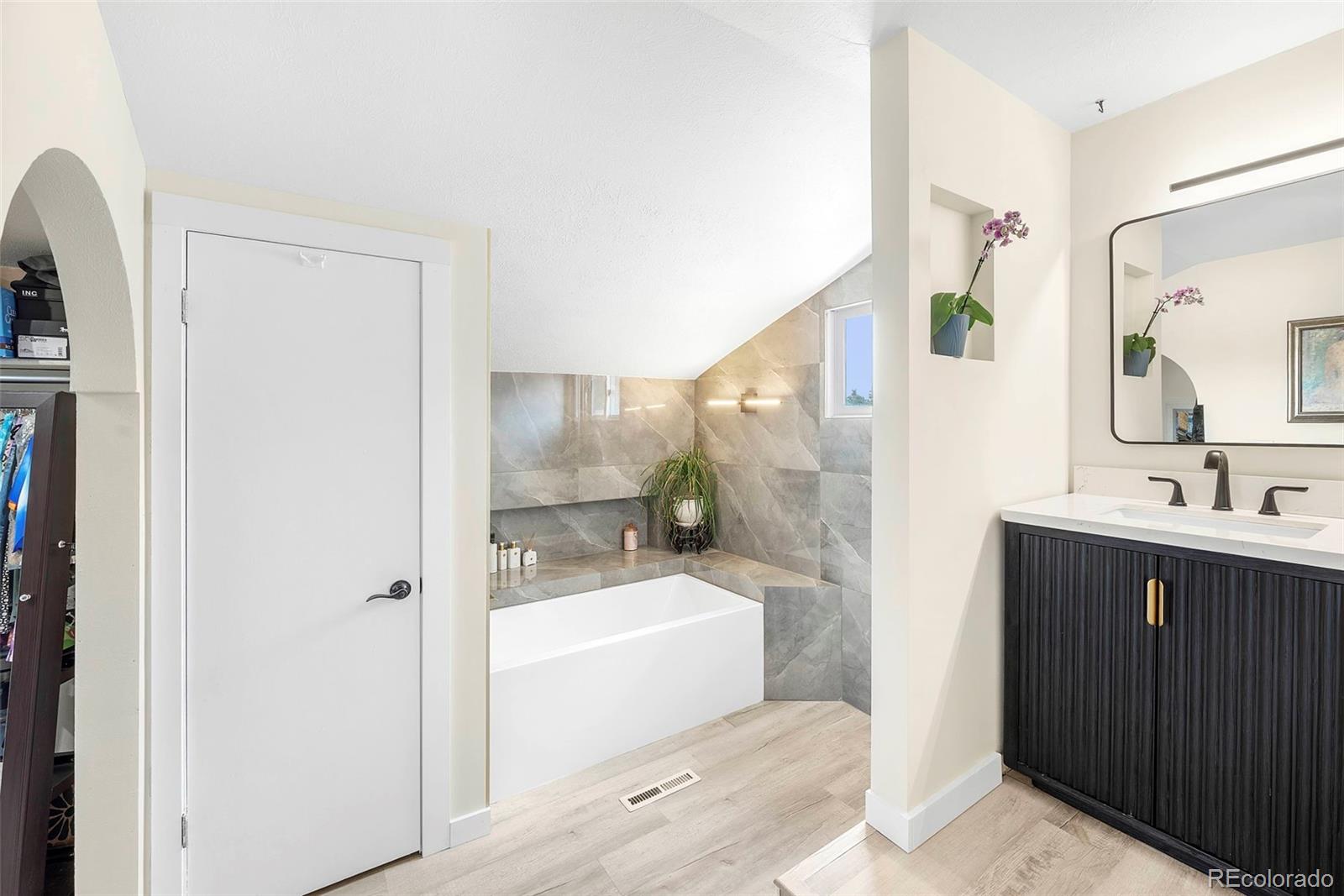 MLS Image #17 for 7591 s reed court,littleton, Colorado