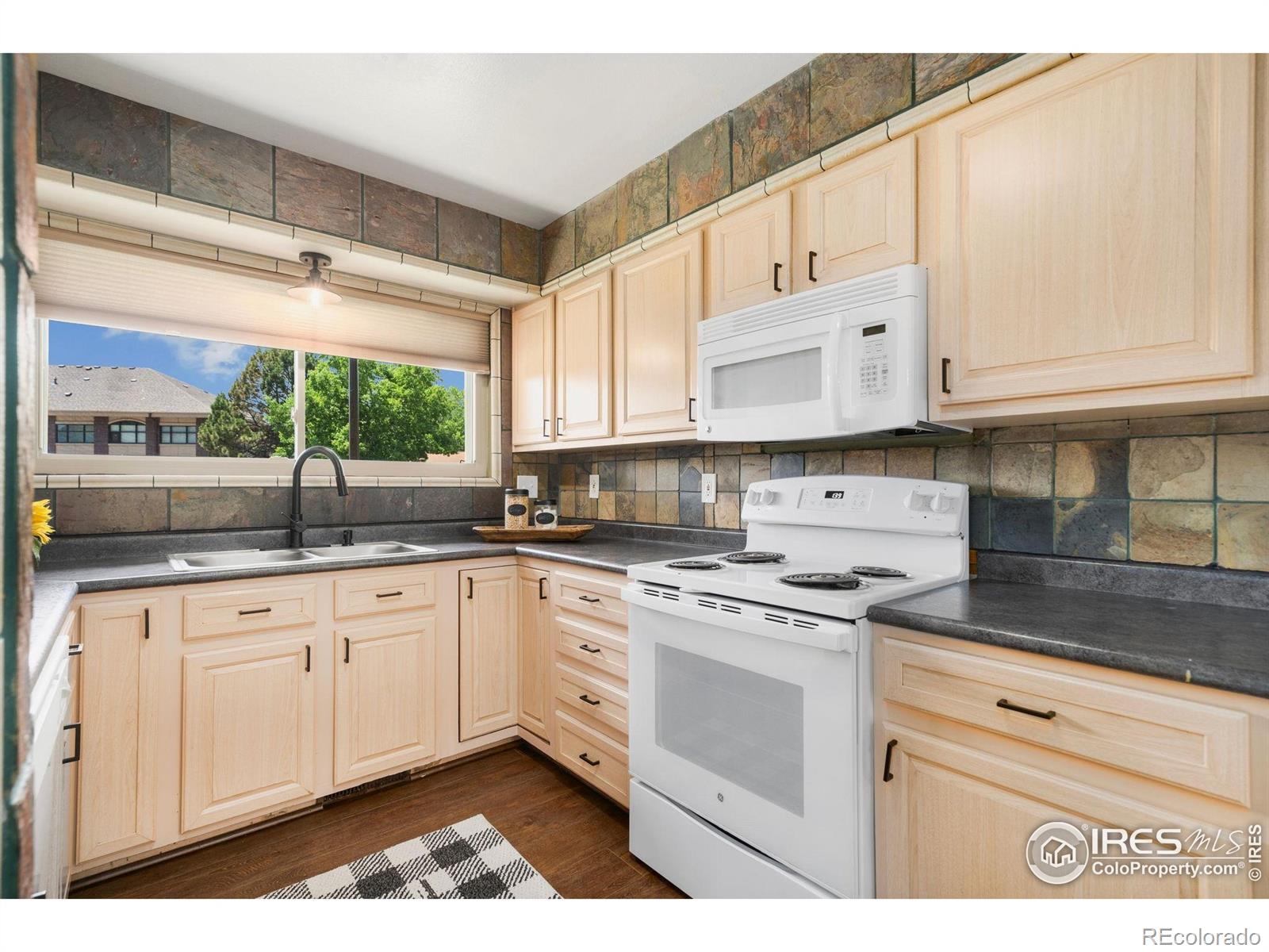 MLS Image #10 for 1935  waters edge street,fort collins, Colorado