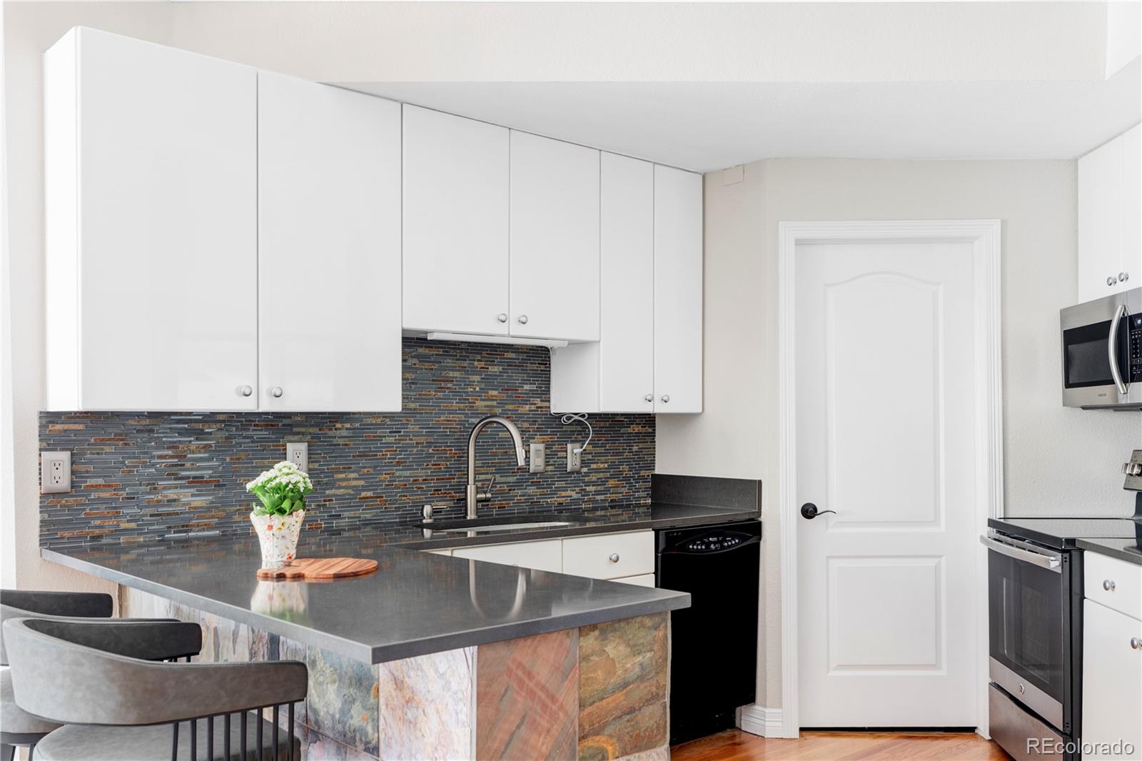MLS Image #3 for 111 s monroe street,denver, Colorado
