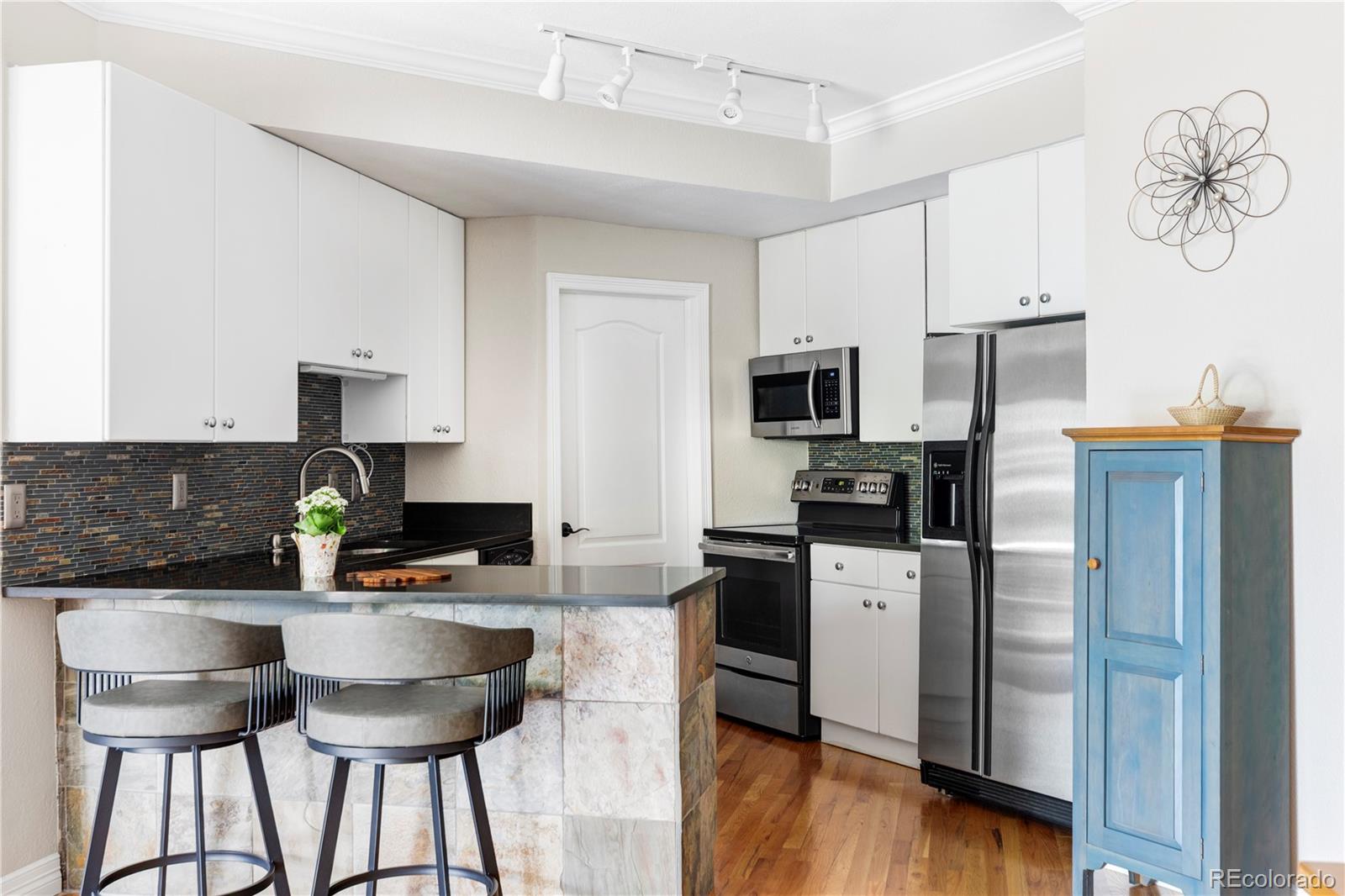 MLS Image #4 for 111 s monroe street,denver, Colorado