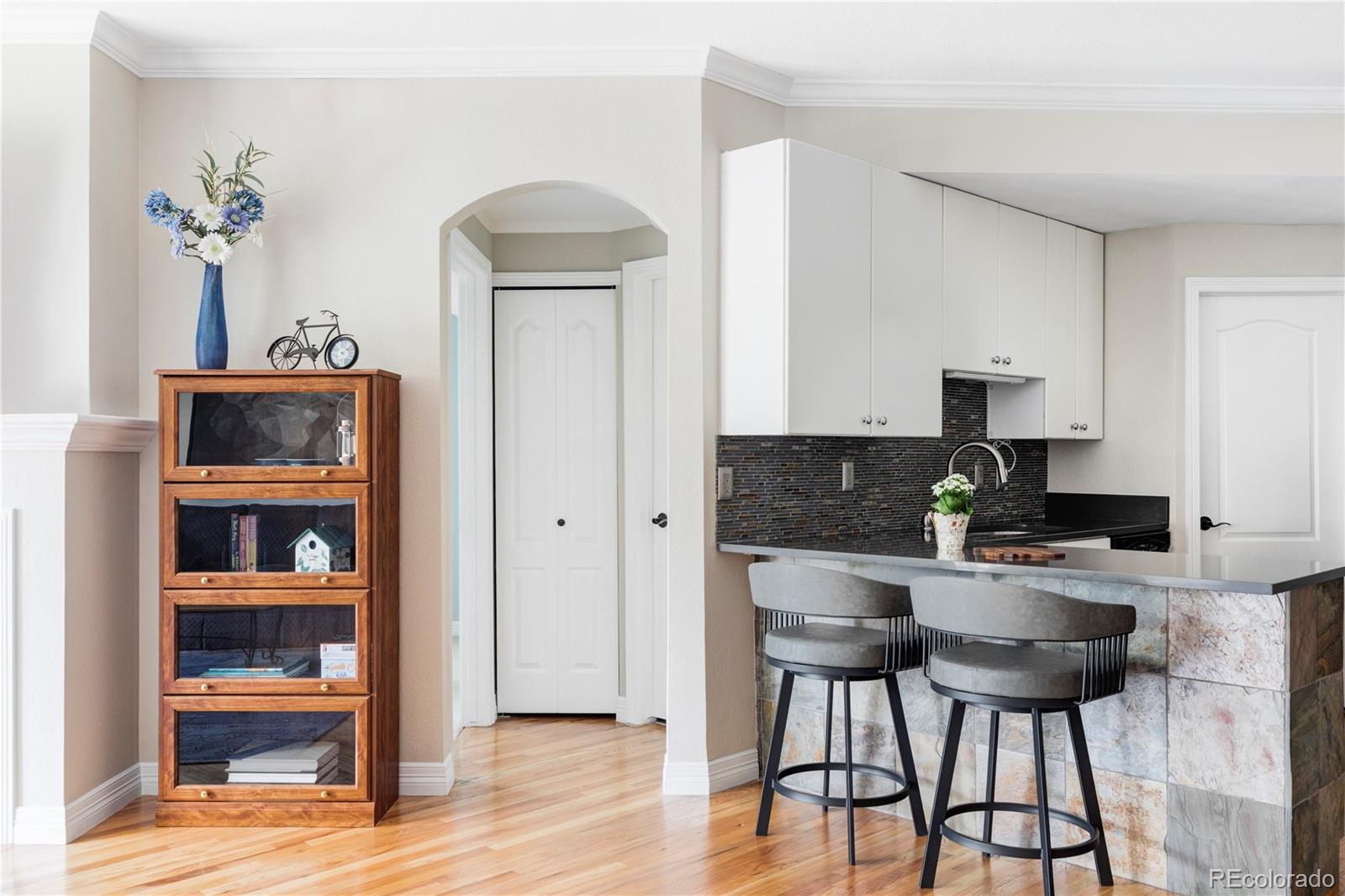 MLS Image #5 for 111 s monroe street,denver, Colorado