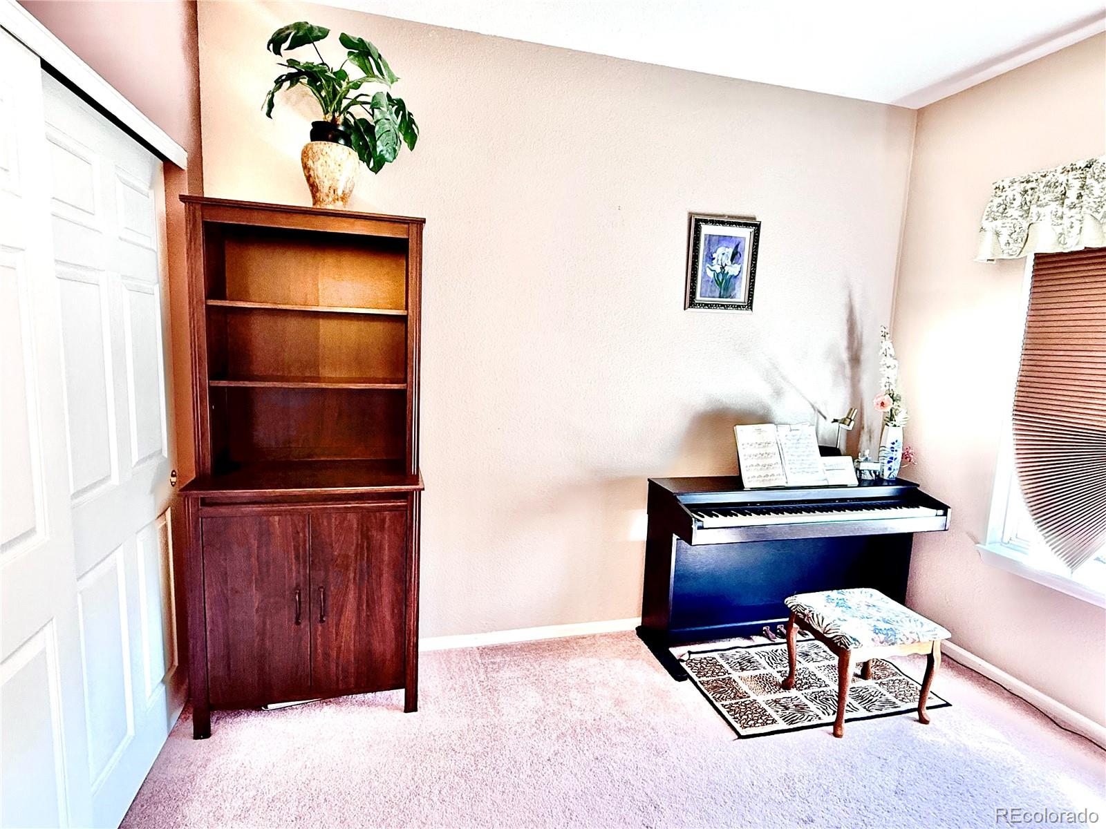 MLS Image #10 for 2575 s syracuse way,denver, Colorado