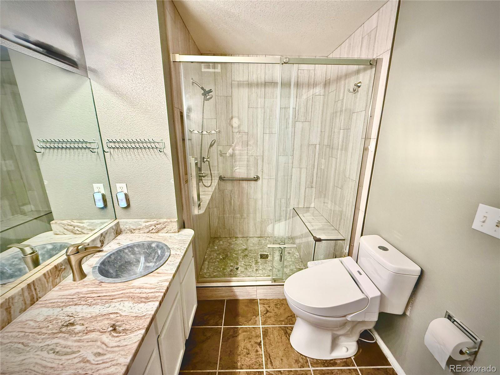 MLS Image #8 for 2575 s syracuse way,denver, Colorado