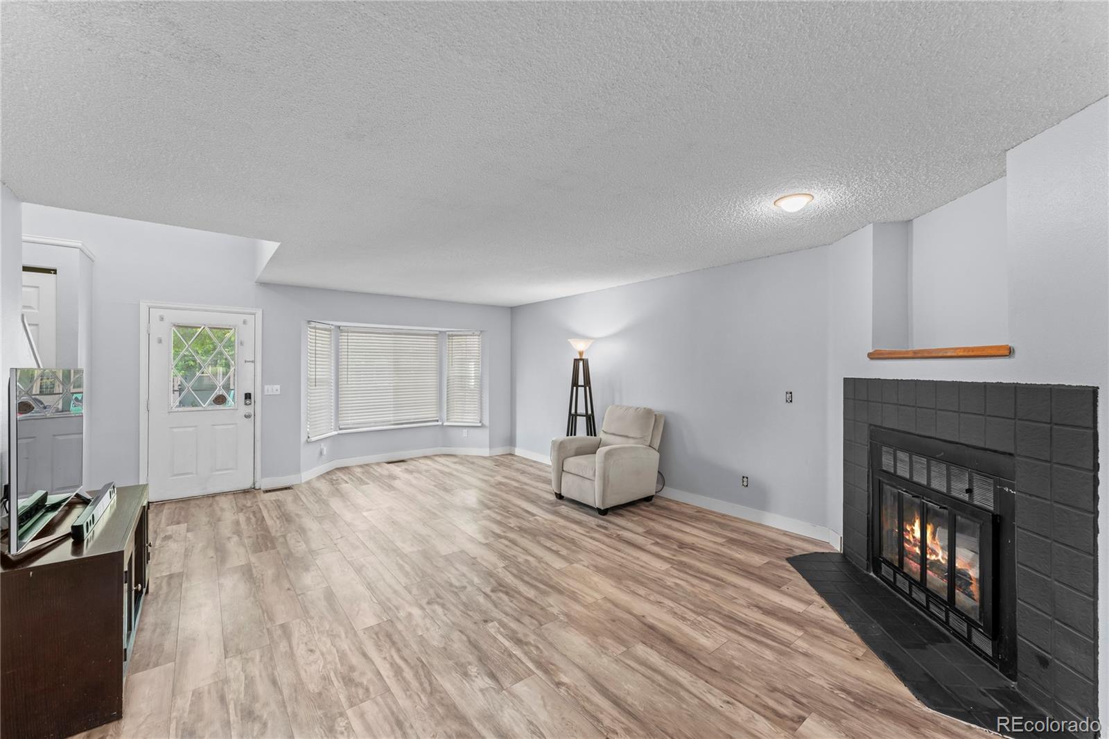 MLS Image #5 for 3912  berkley court,colorado springs, Colorado
