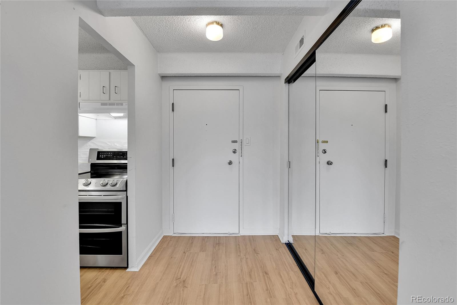 MLS Image #4 for 8060 e girard avenue,denver, Colorado