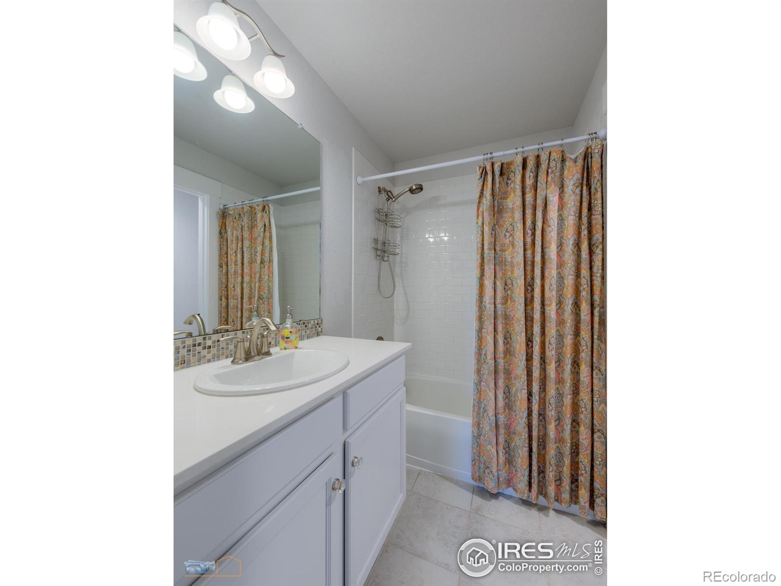 MLS Image #32 for 2005  aster lane,lafayette, Colorado