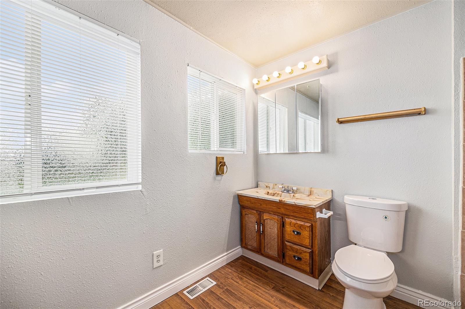 MLS Image #14 for 16835 e harvard place,aurora, Colorado