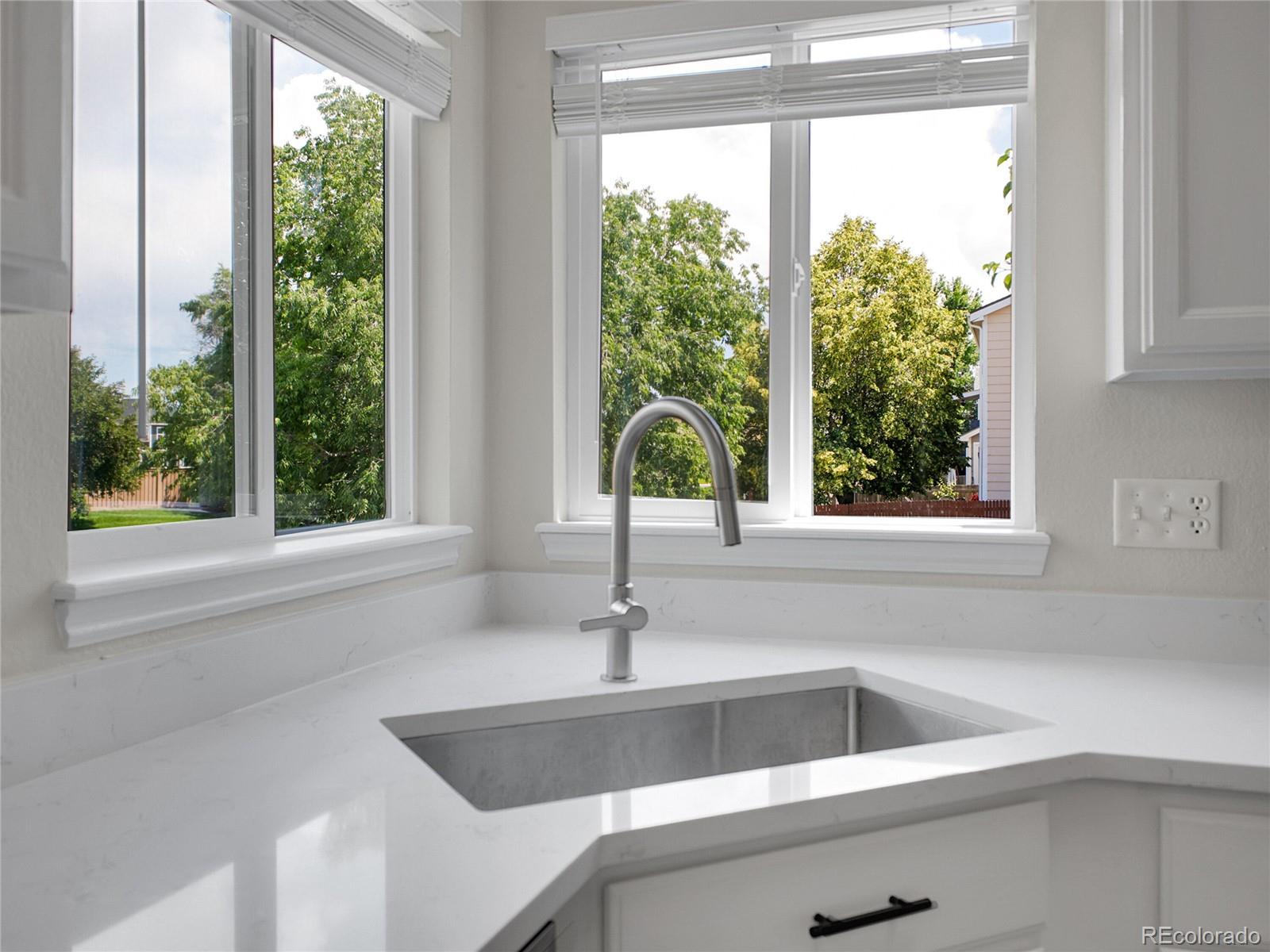 MLS Image #15 for 1288 s beeler court,denver, Colorado