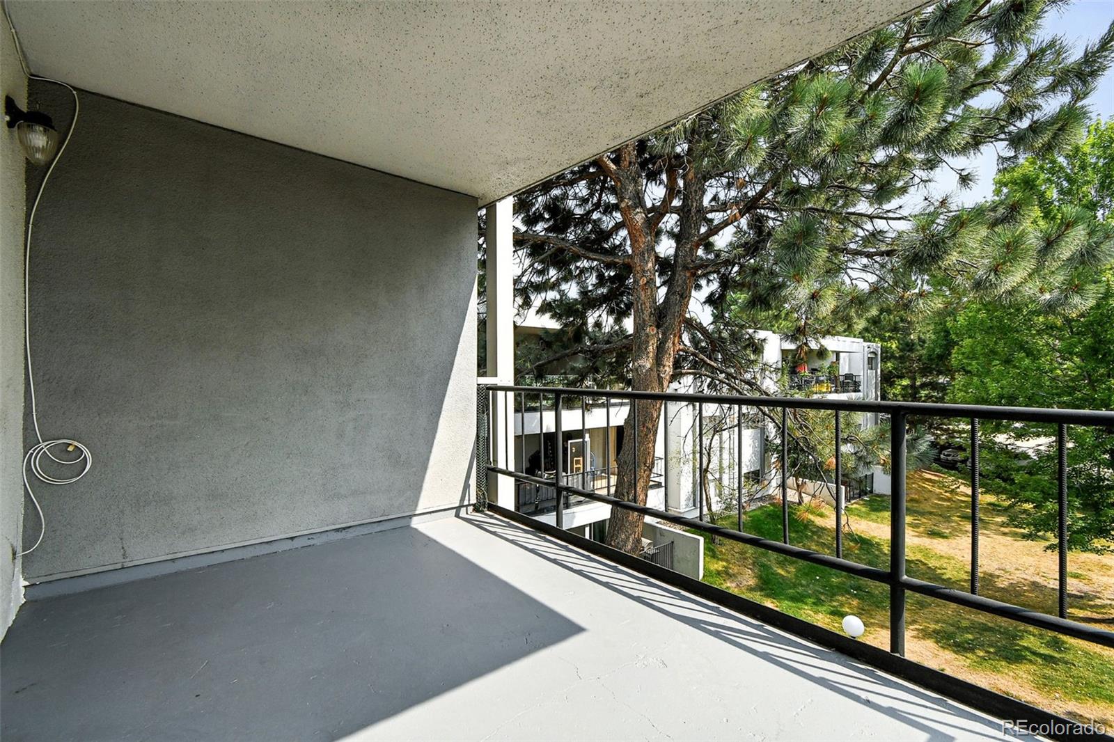 MLS Image #26 for 2375 s linden court,denver, Colorado