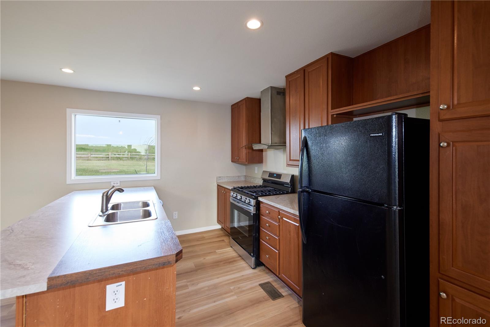 MLS Image #6 for 11595  pass me by road,strasburg, Colorado