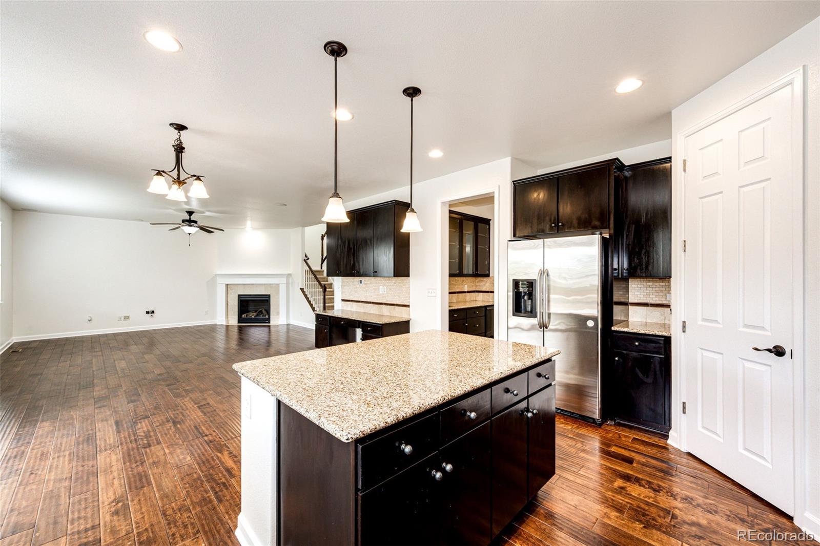 MLS Image #3 for 6528 s kewaunee way,aurora, Colorado
