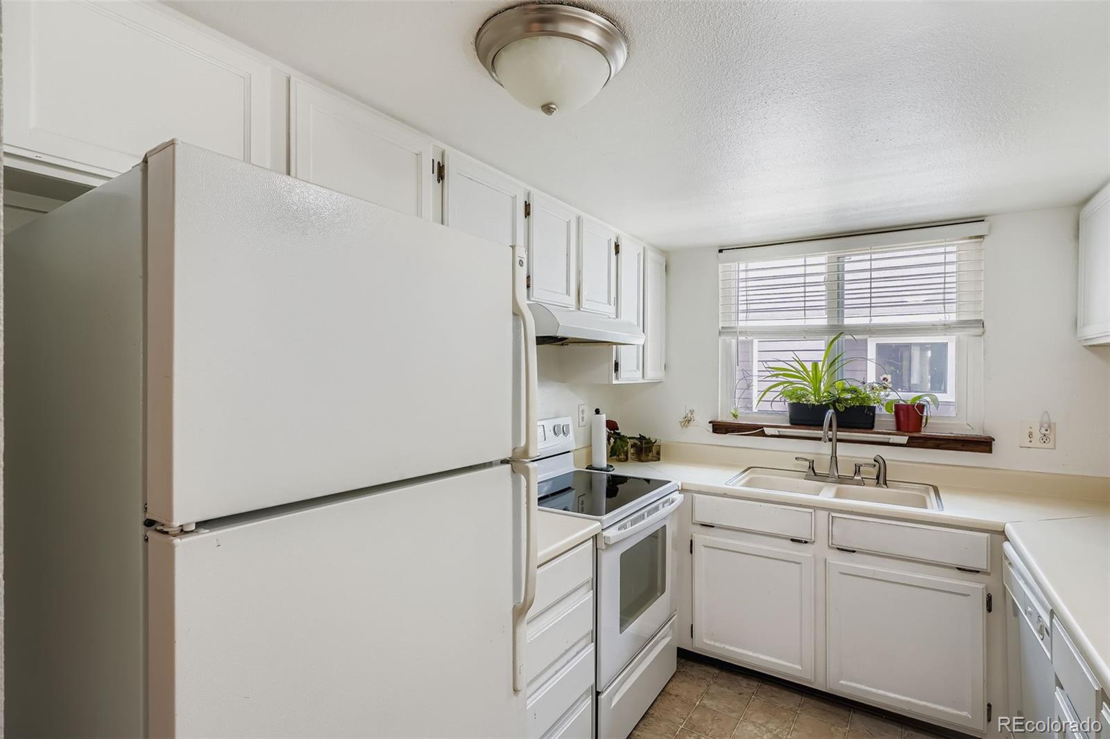 MLS Image #8 for 6670 w 84th circle,arvada, Colorado