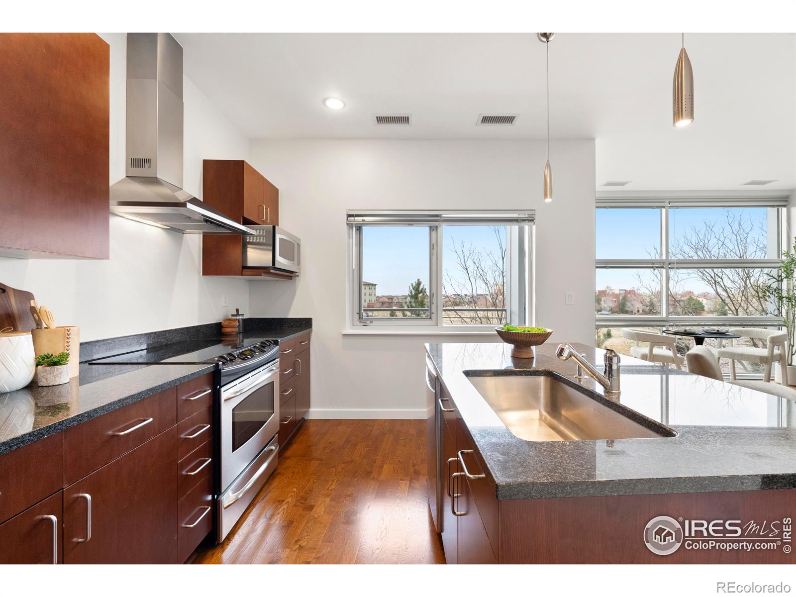 MLS Image #10 for 2958  syracuse street,denver, Colorado