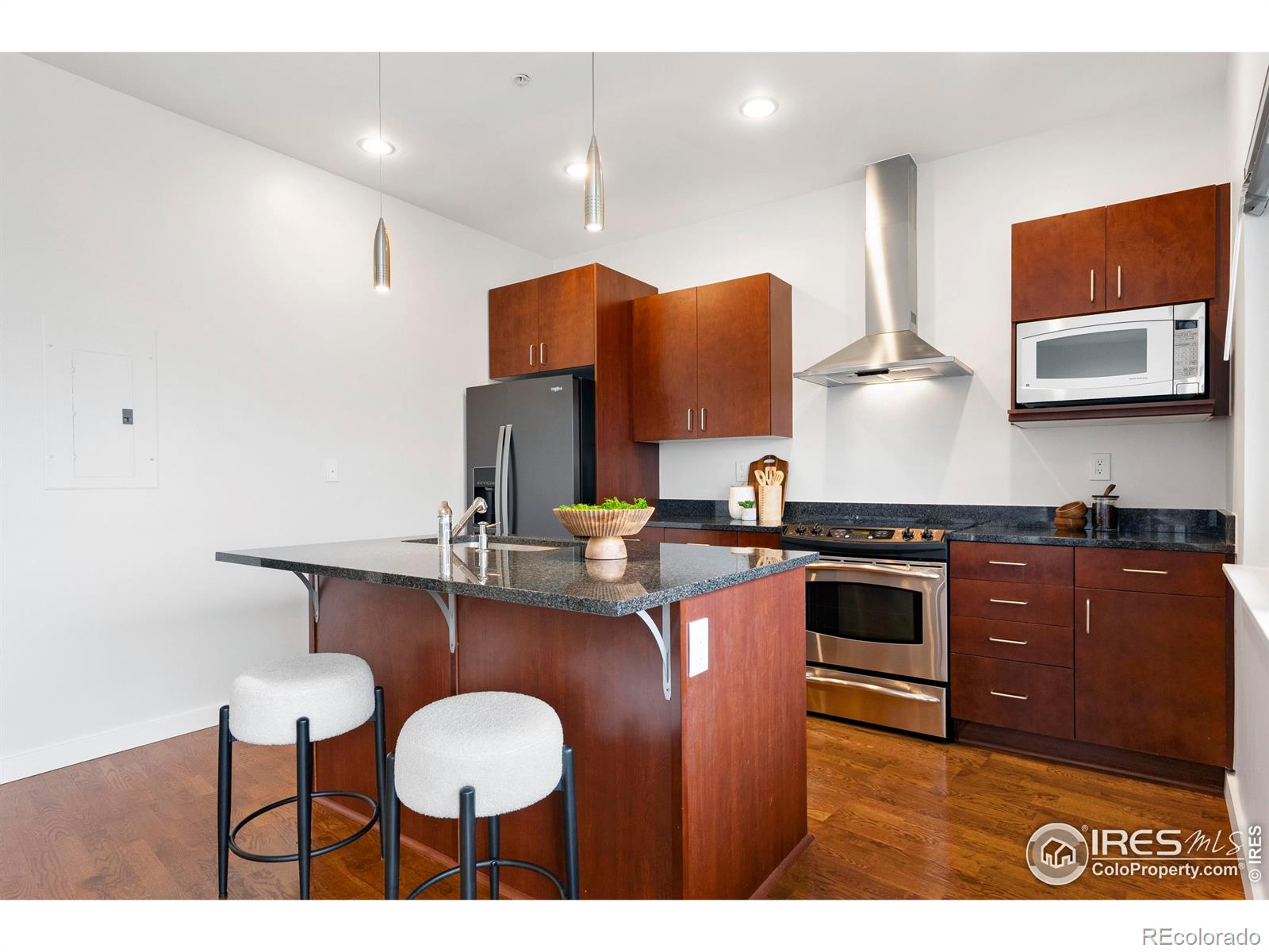MLS Image #11 for 2958  syracuse street,denver, Colorado