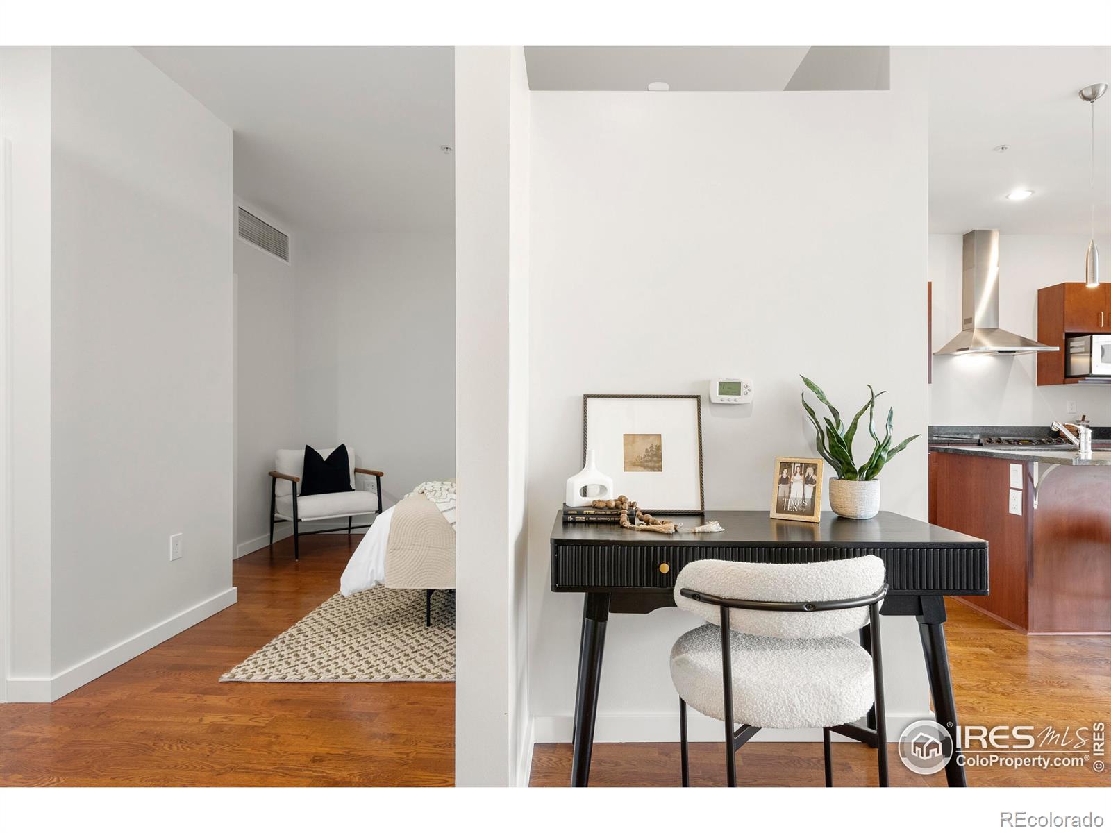 MLS Image #15 for 2958  syracuse street,denver, Colorado
