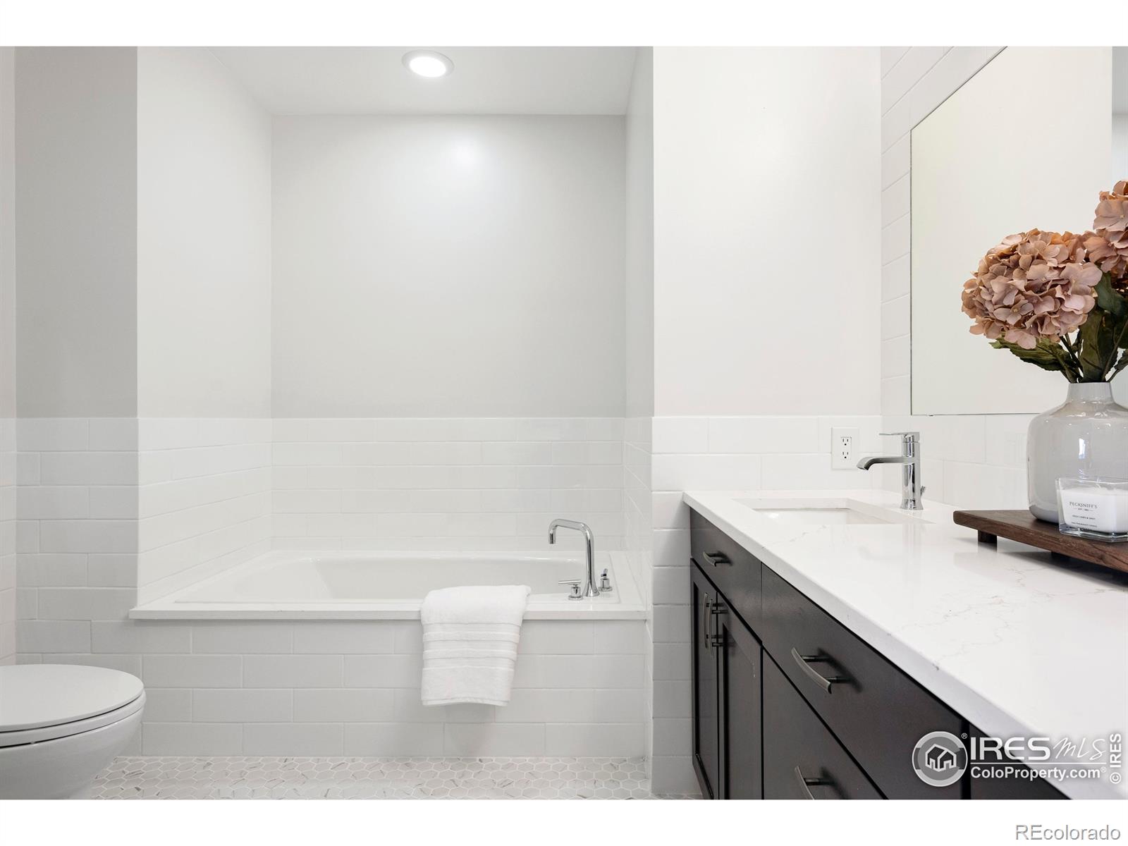 MLS Image #4 for 2958  syracuse street,denver, Colorado