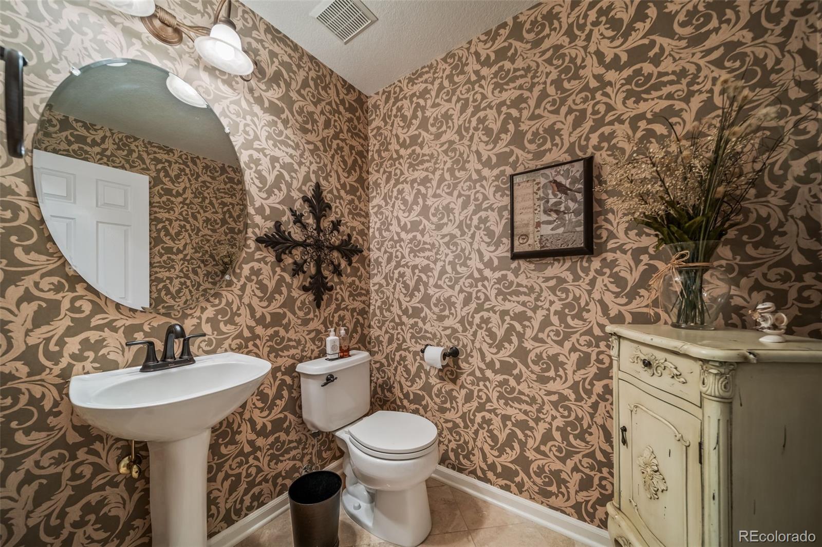 MLS Image #12 for 19676 e pinewood drive,aurora, Colorado