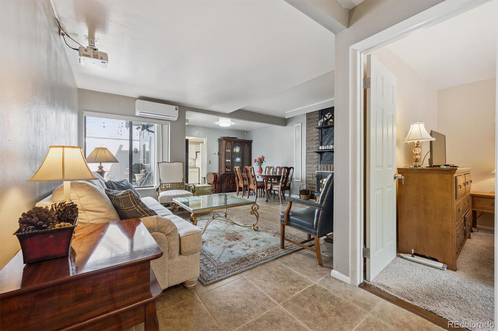 MLS Image #3 for 2458 s victor street,aurora, Colorado