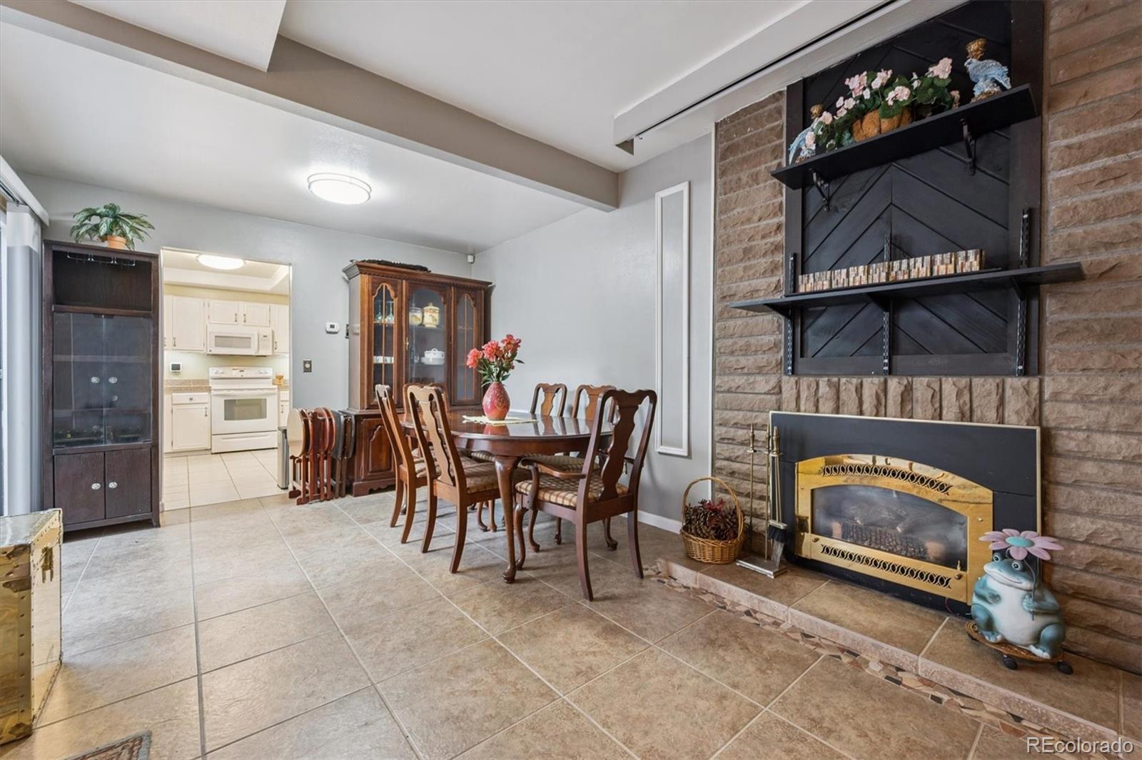 MLS Image #7 for 2458 s victor street,aurora, Colorado