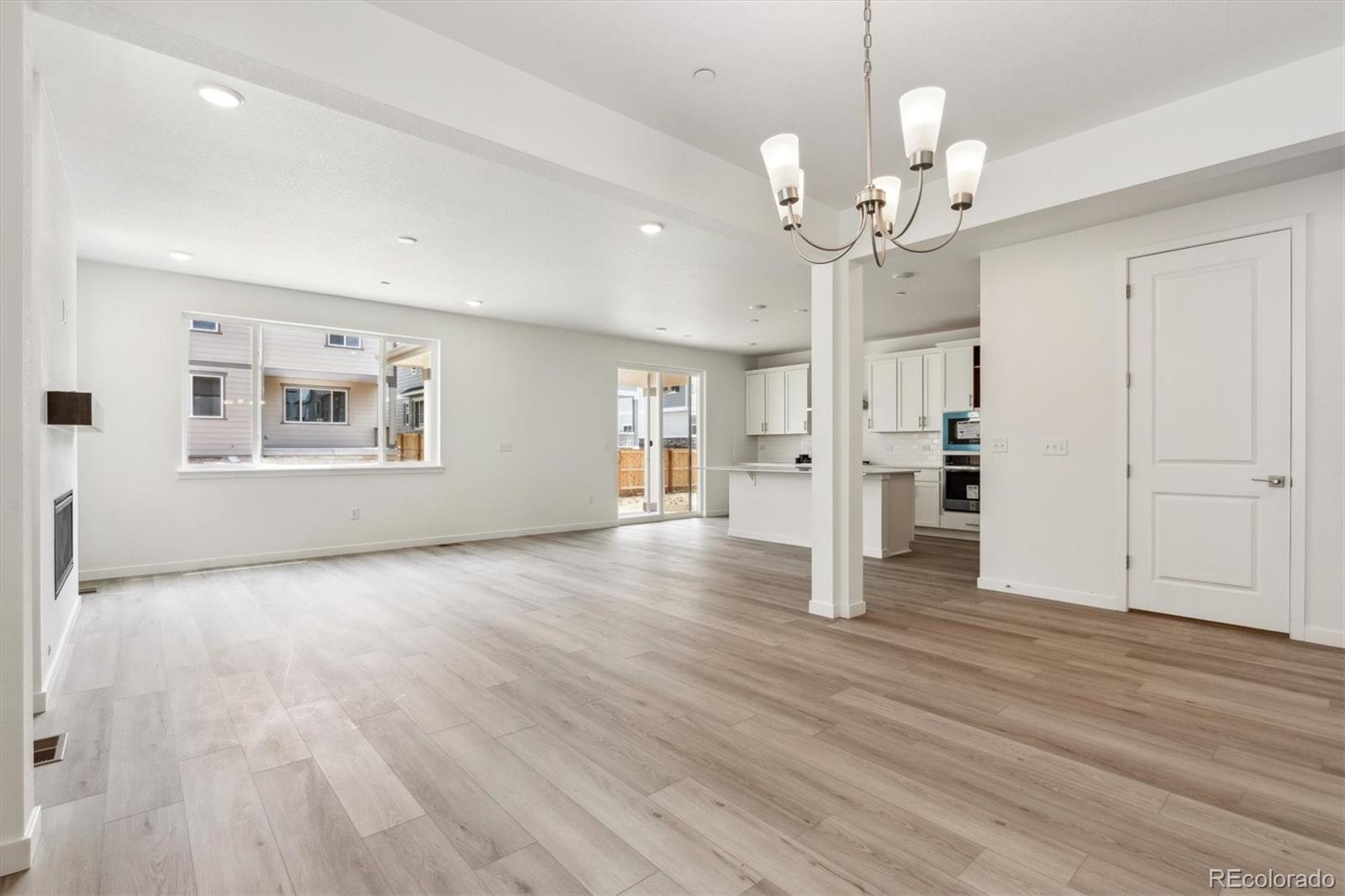 MLS Image #3 for 9266  telluride court,commerce city, Colorado