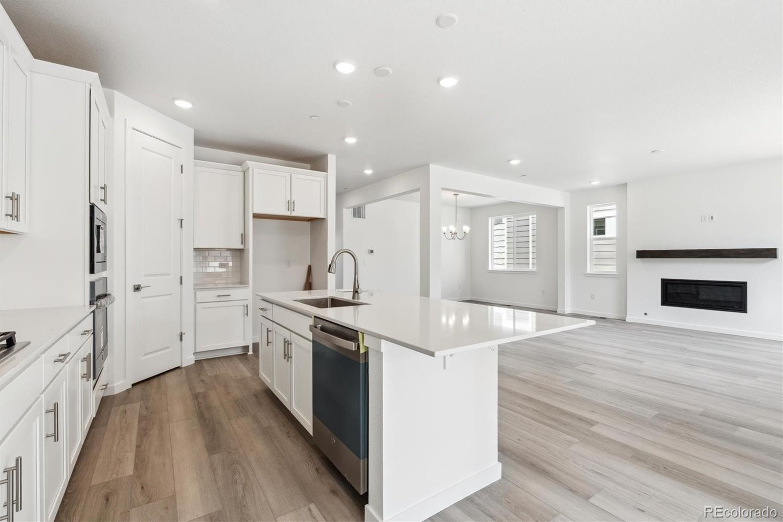 MLS Image #9 for 9266  telluride court,commerce city, Colorado