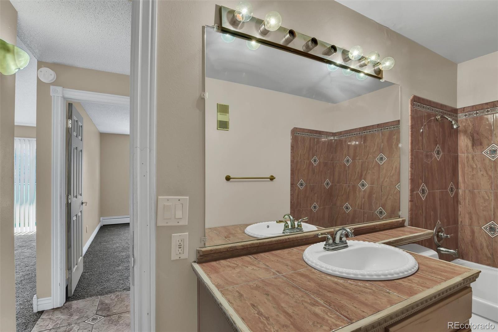 MLS Image #13 for 10150 e virginia avenue 14-207,denver, Colorado