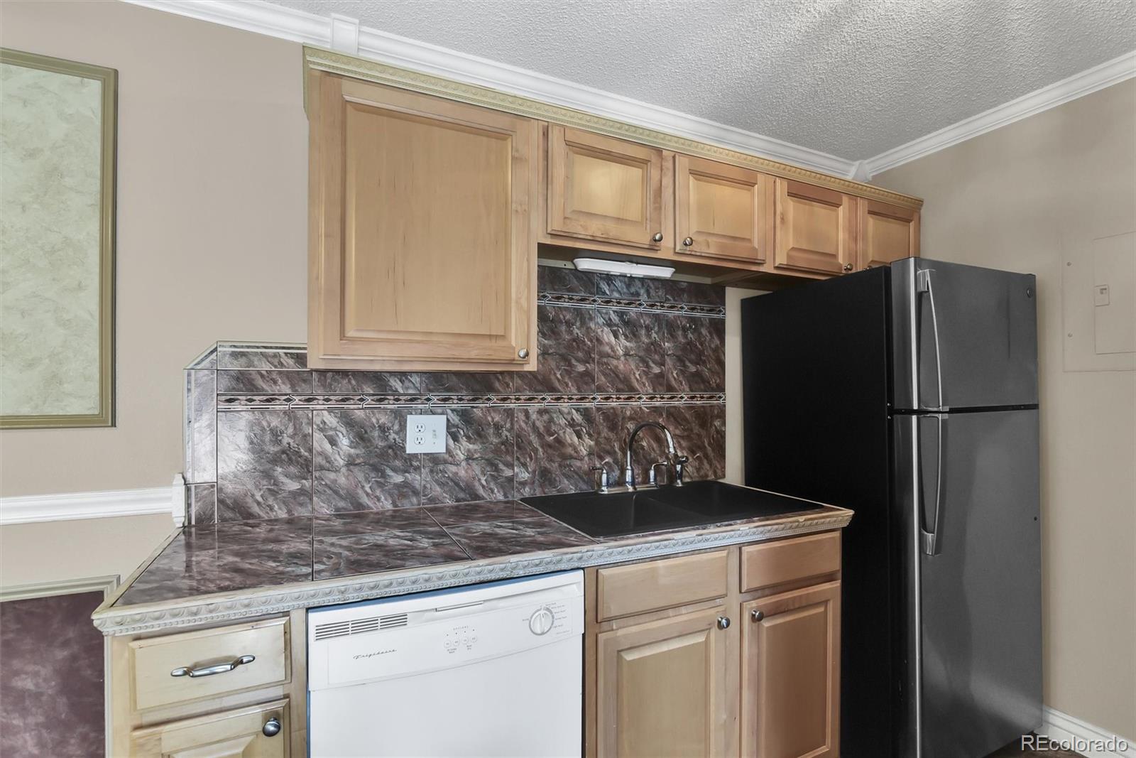 MLS Image #9 for 10150 e virginia avenue 14-207,denver, Colorado