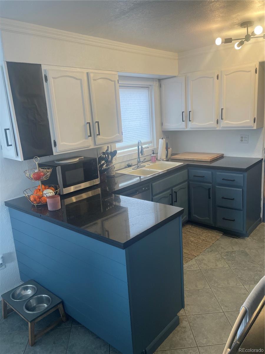 MLS Image #4 for 4995 n beach court,denver, Colorado