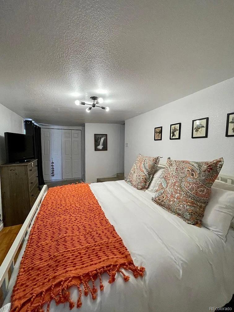 MLS Image #5 for 4995 n beach court,denver, Colorado