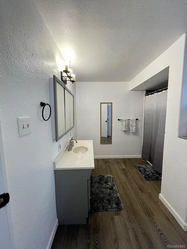 MLS Image #7 for 4995 n beach court,denver, Colorado