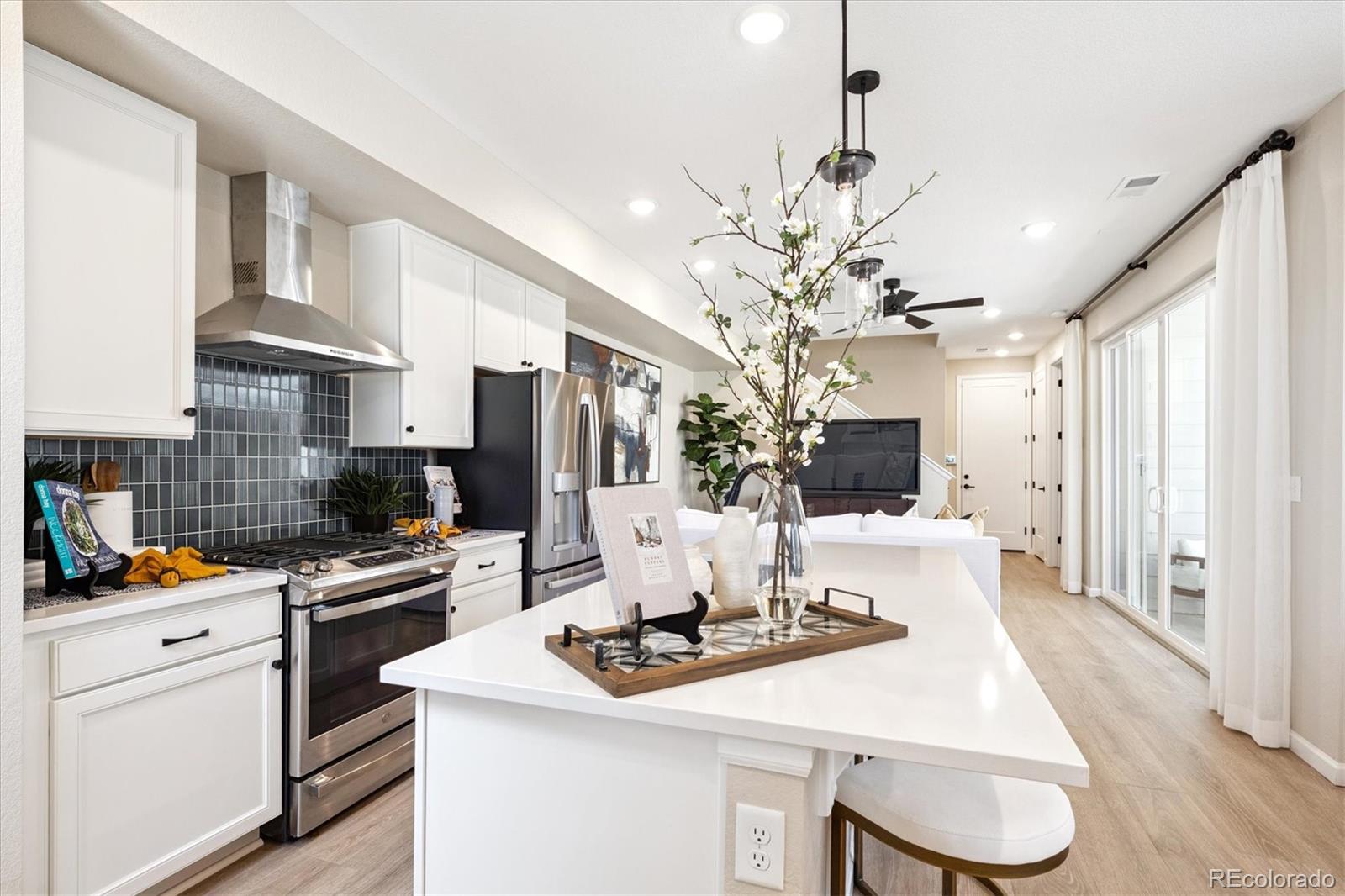 MLS Image #3 for 6292  kinston parkway,loveland, Colorado