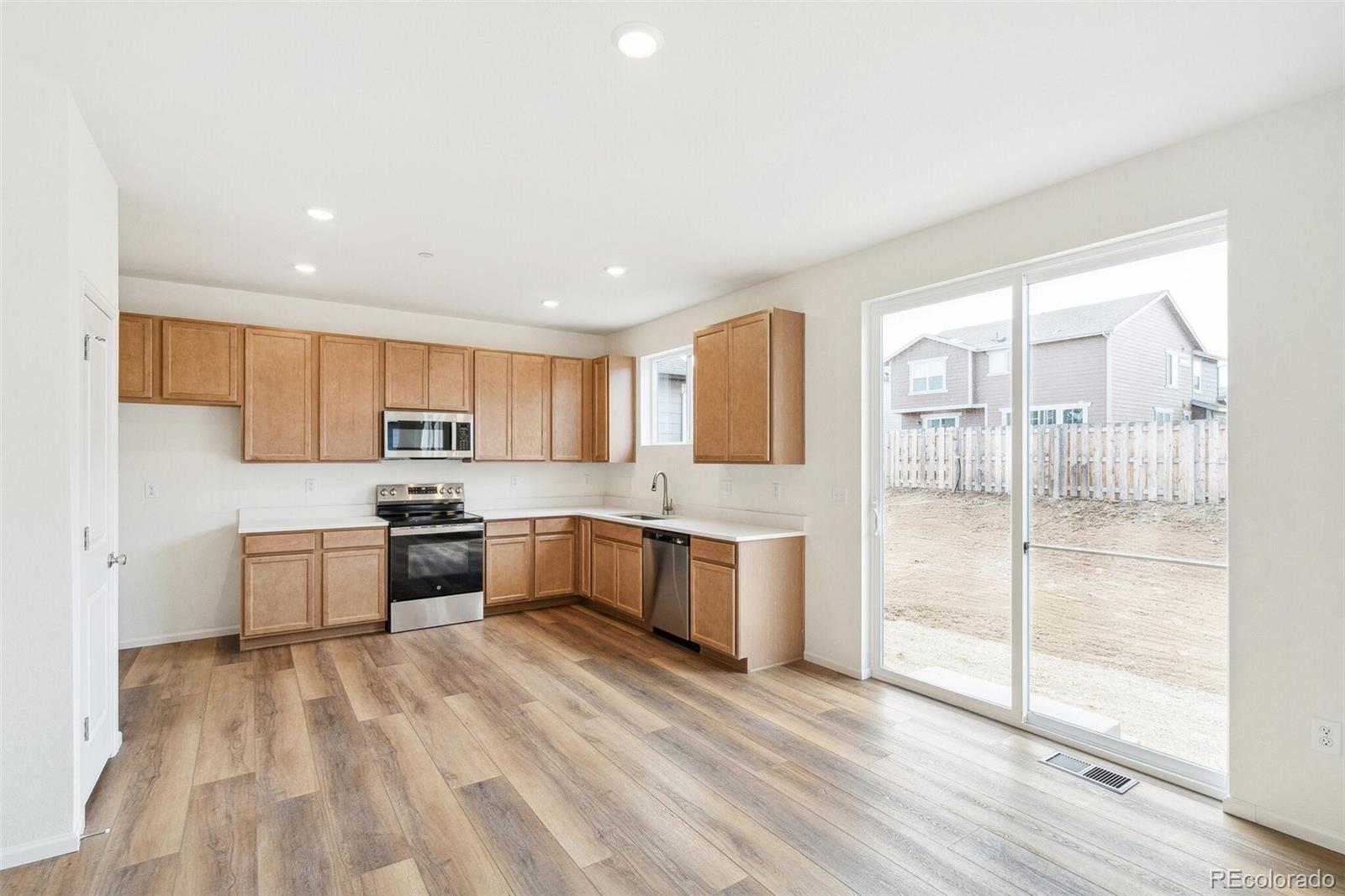 MLS Image #10 for 13402 e 110th way,commerce city, Colorado