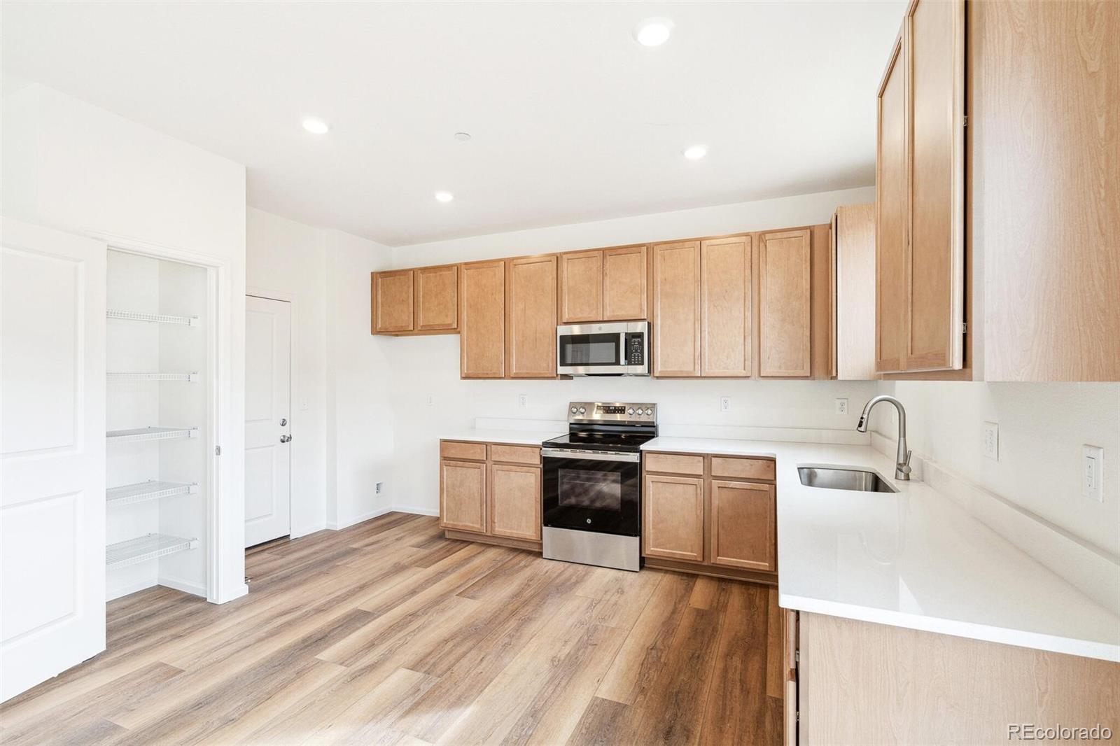MLS Image #13 for 13402 e 110th way,commerce city, Colorado