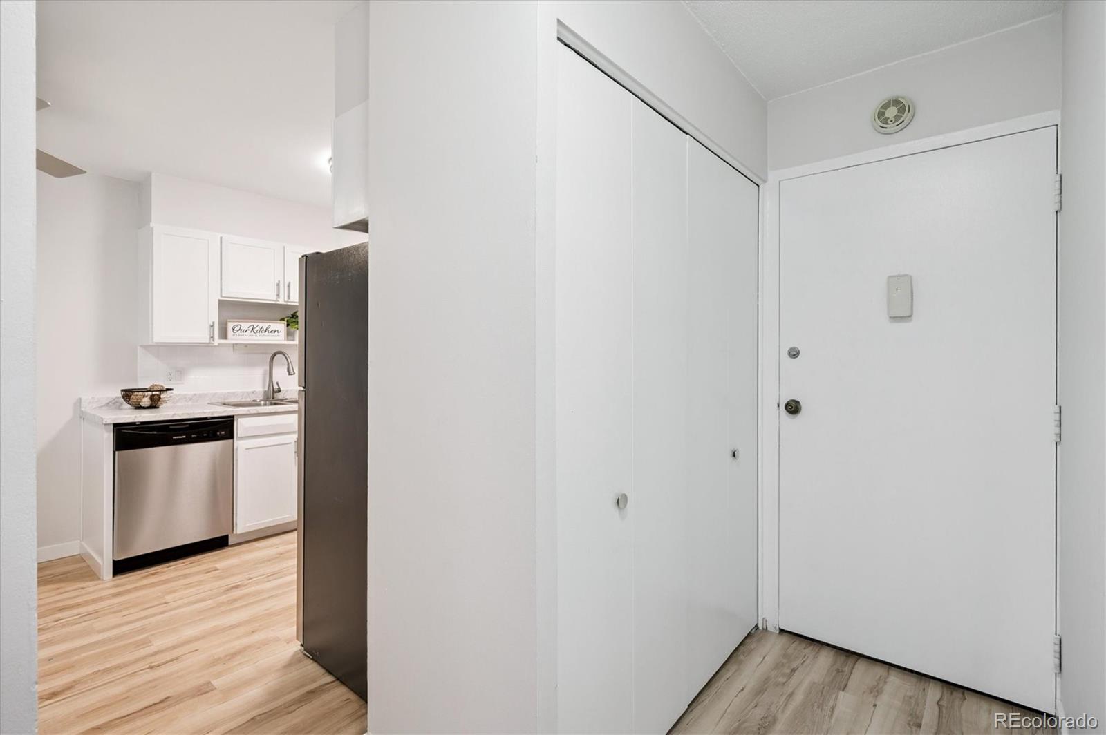 MLS Image #15 for 660 s alton way,denver, Colorado